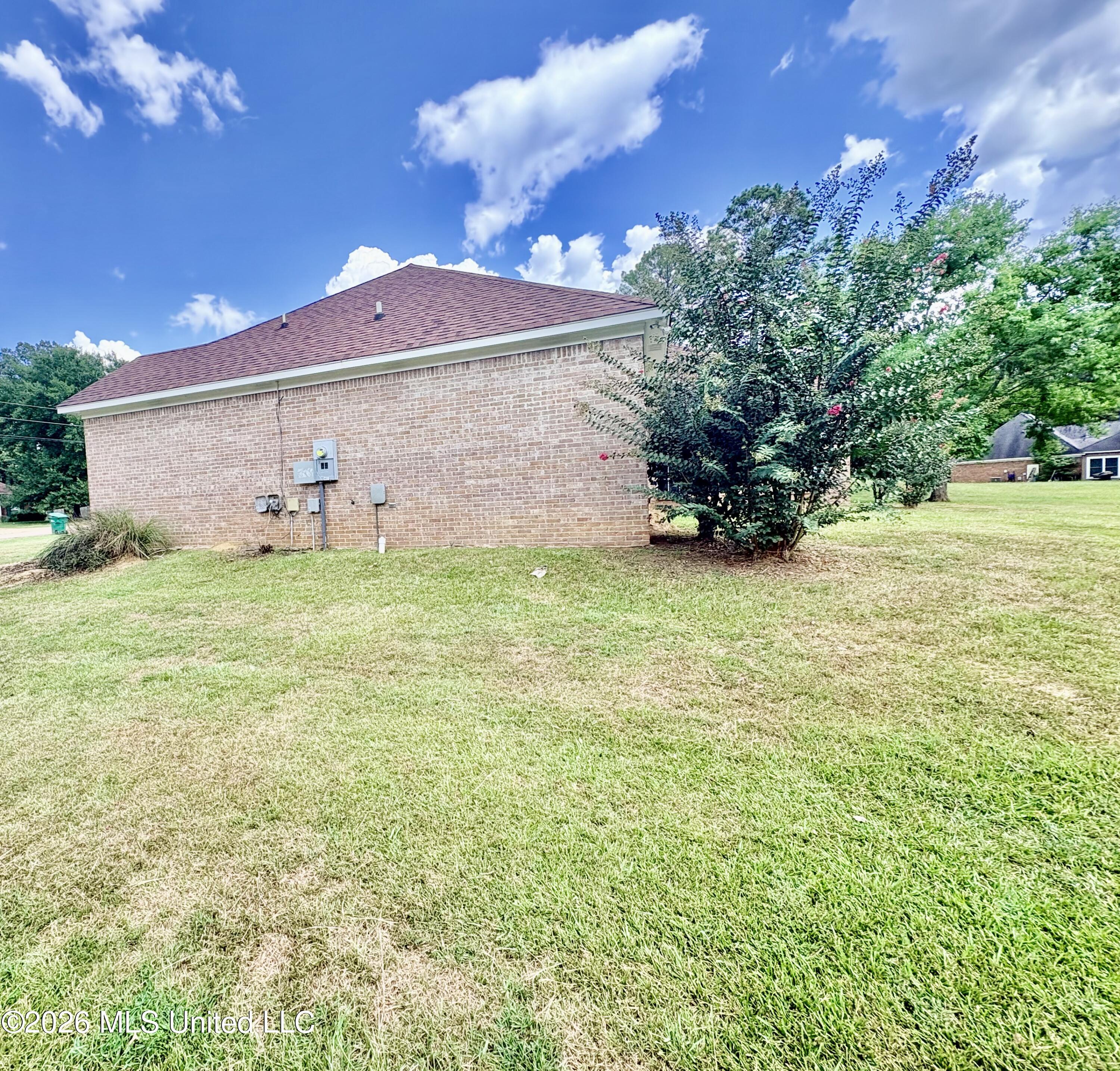 705 Forest Woods Drive Property Photo 15