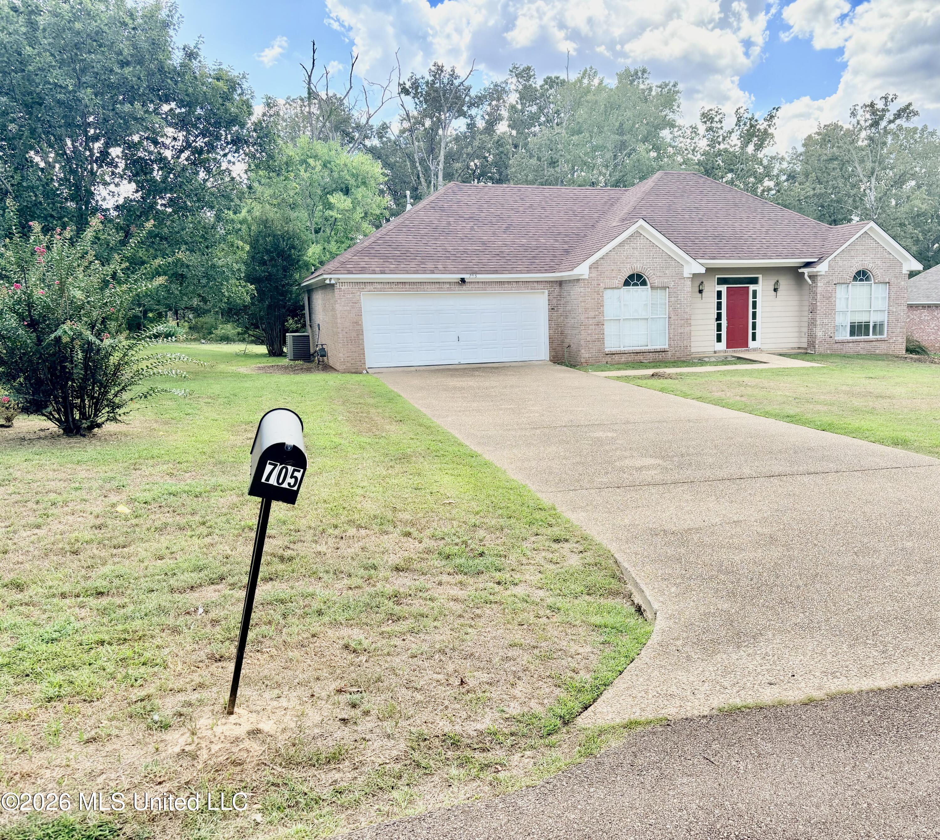705 Forest Woods Drive Property Photo 16