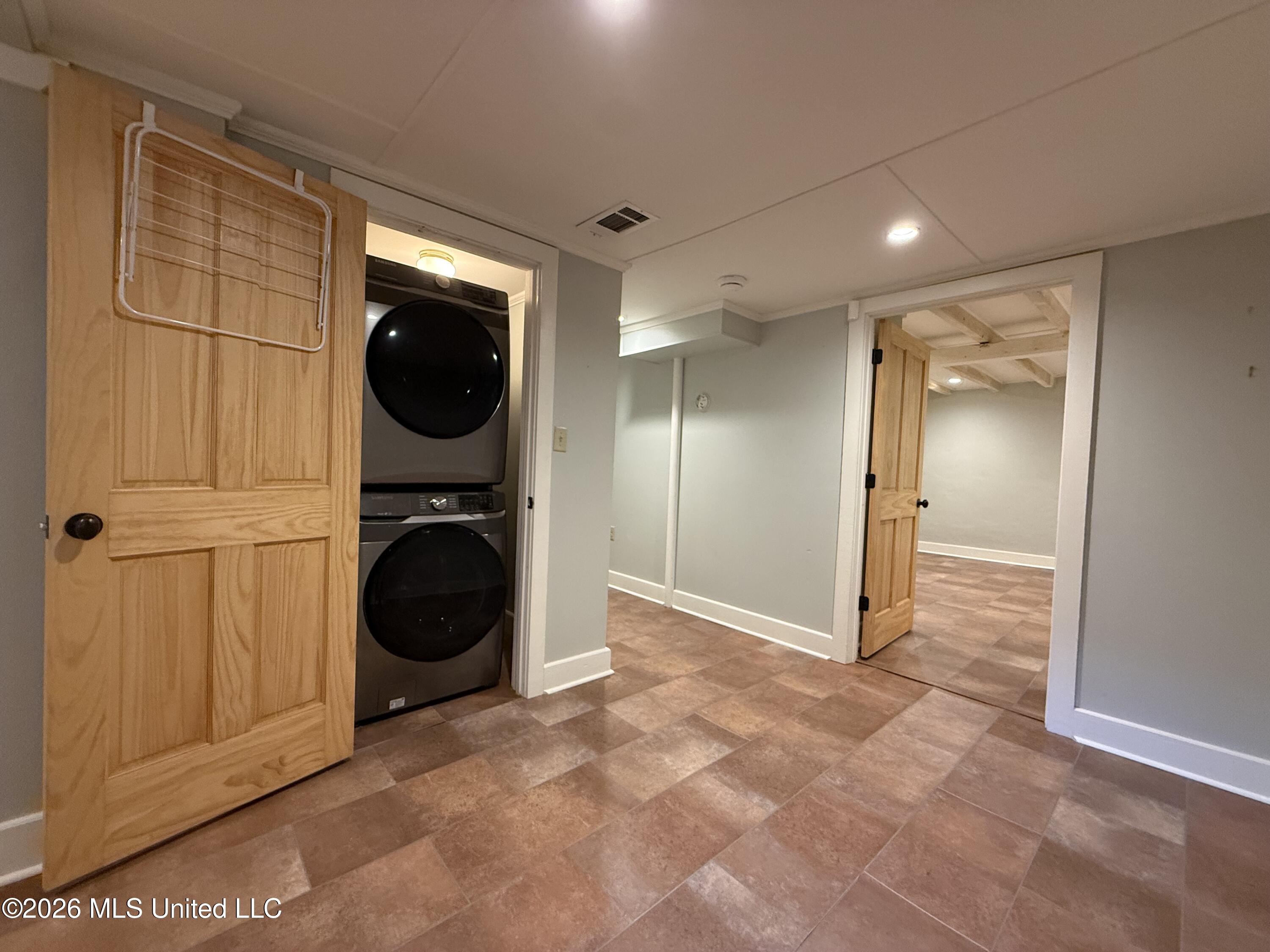209 S Commerce Street Property Photo 19
