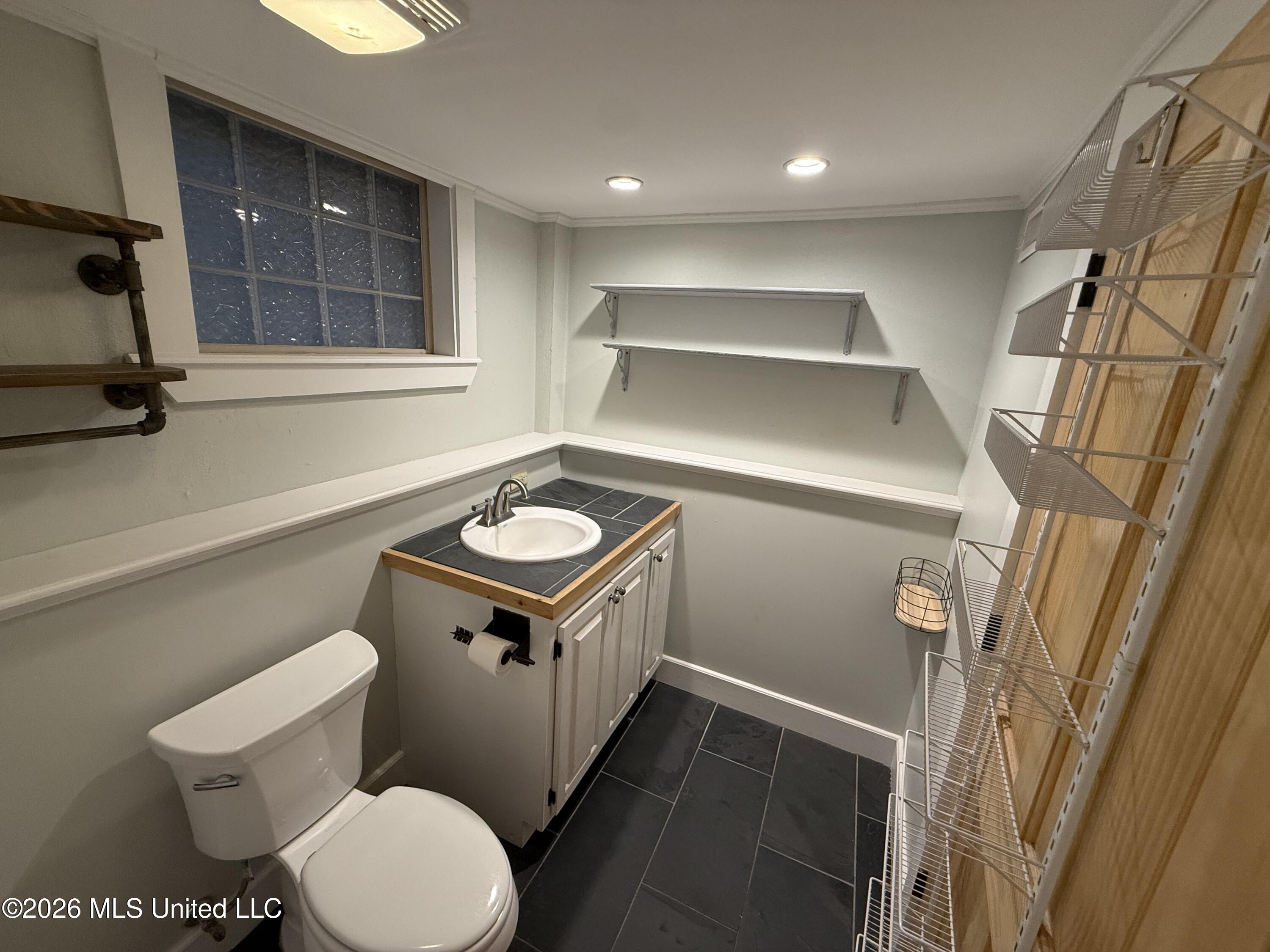 209 S Commerce Street Property Photo 25