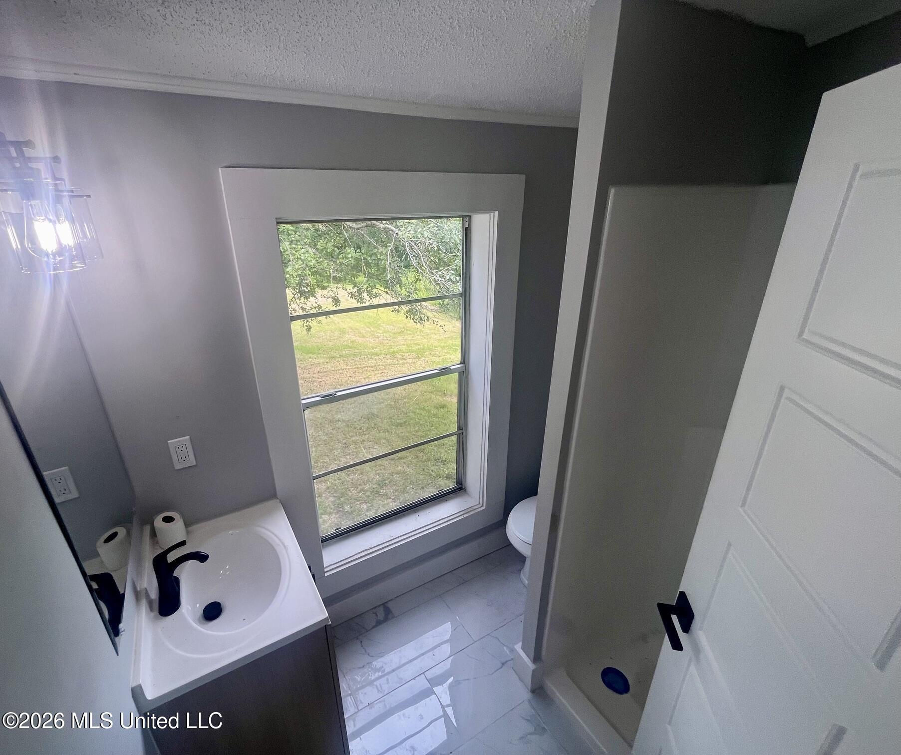 302 E Magnolia Street Property Photo 12
