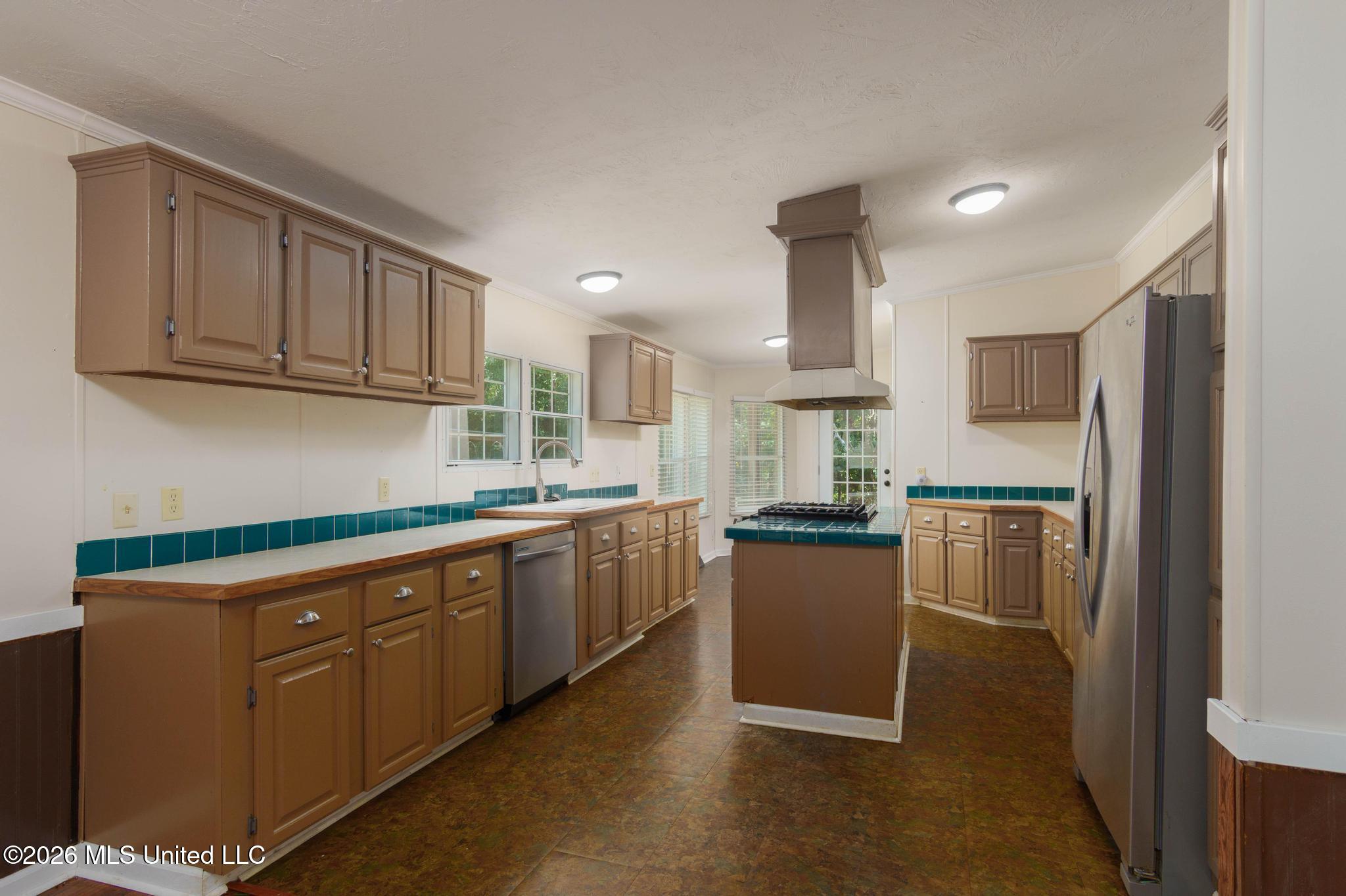51 Rock Road Property Photo 5