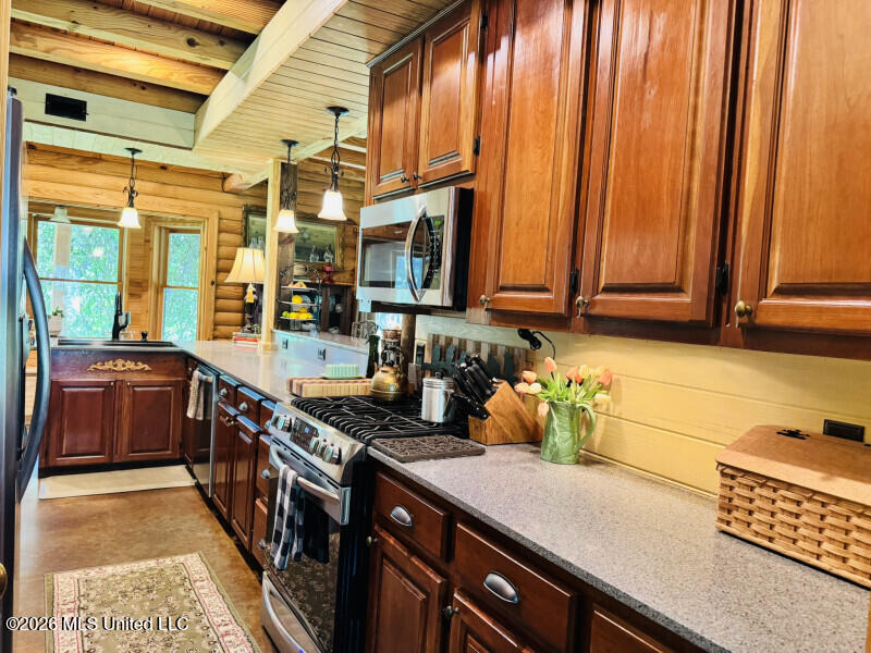 1190 Charlie Rhodus Road Property Photo 3