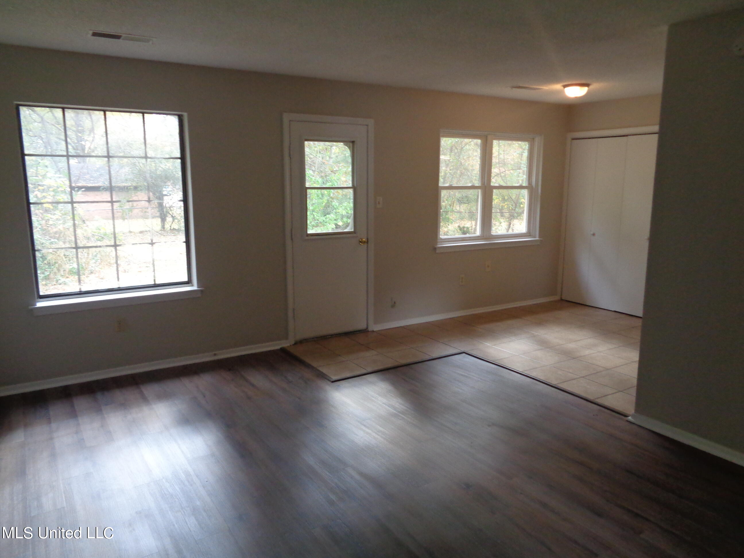5163 Haynes Drive Property Photo 5