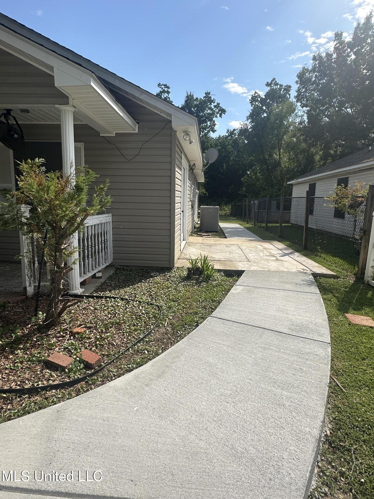 1113 Beach Avenue Property Photo 16