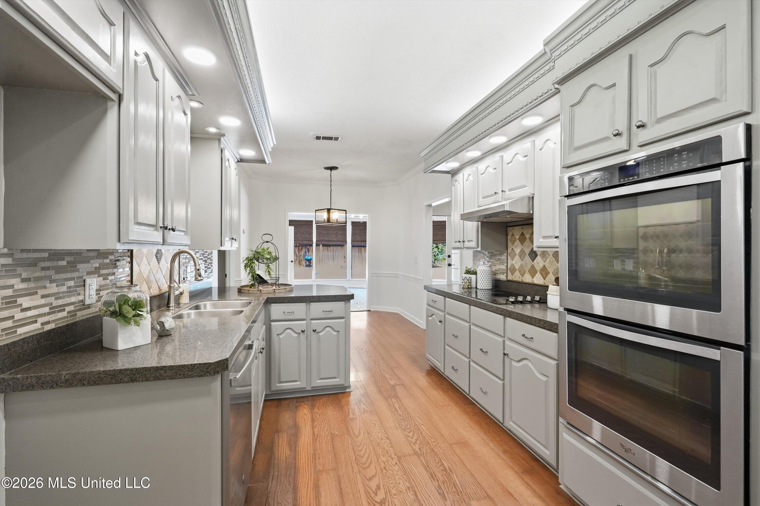404 Northwind Drive Property Photo 17