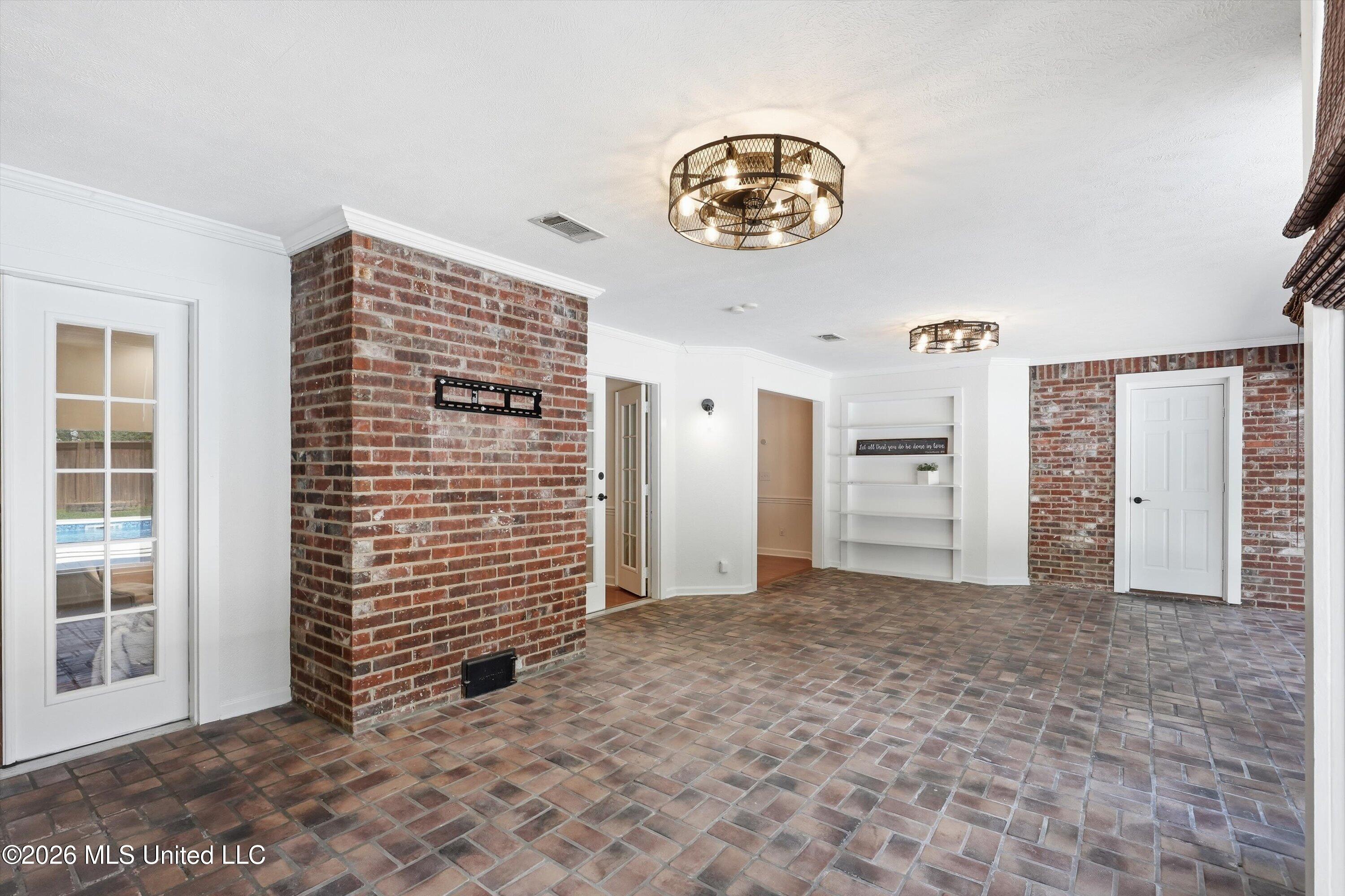 404 Northwind Drive Property Photo 34