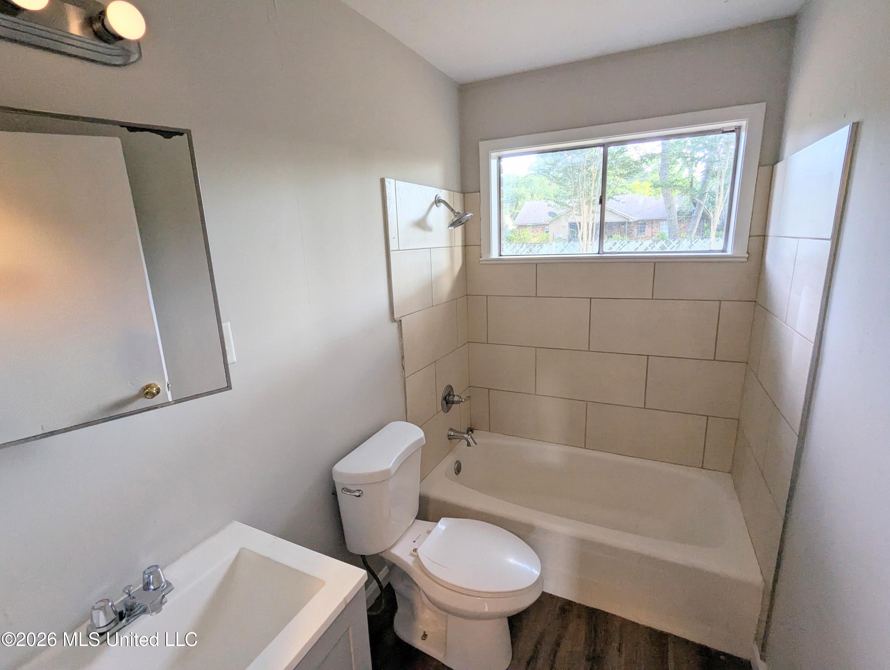 1435 Vicksburg Drive Property Photo 8
