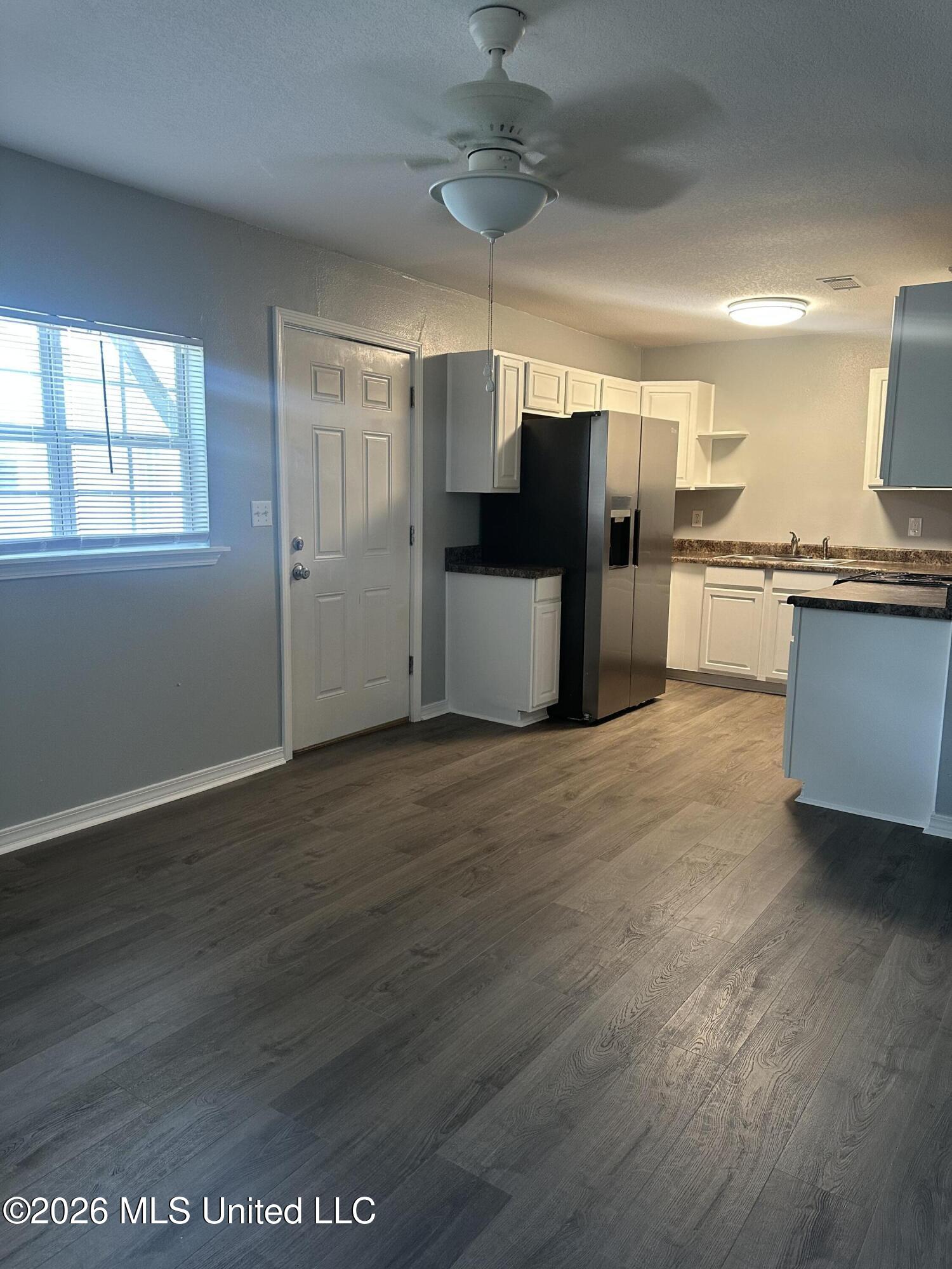 1206 Beach Avenue Property Photo 3