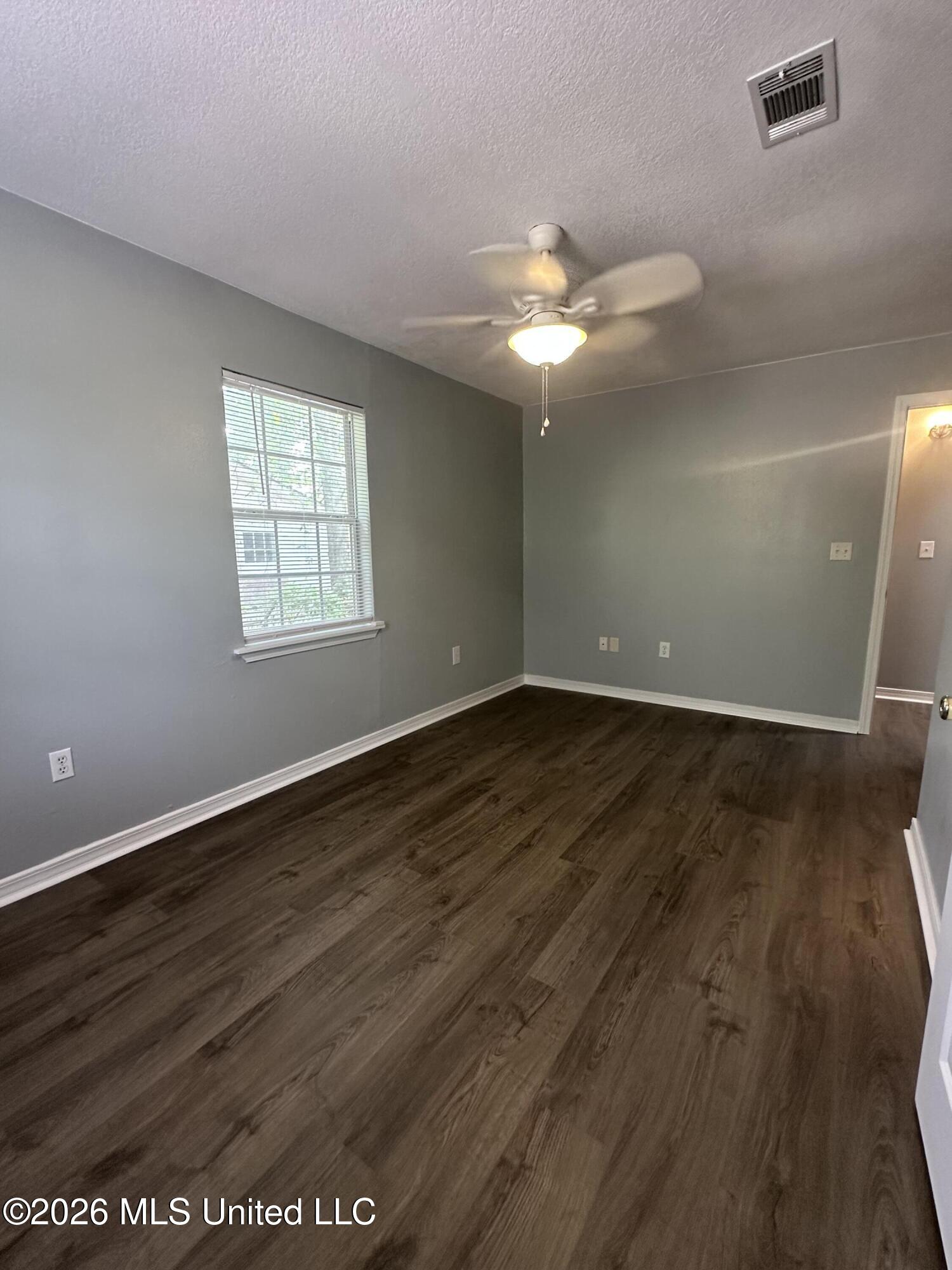 1206 Beach Avenue Property Photo 7