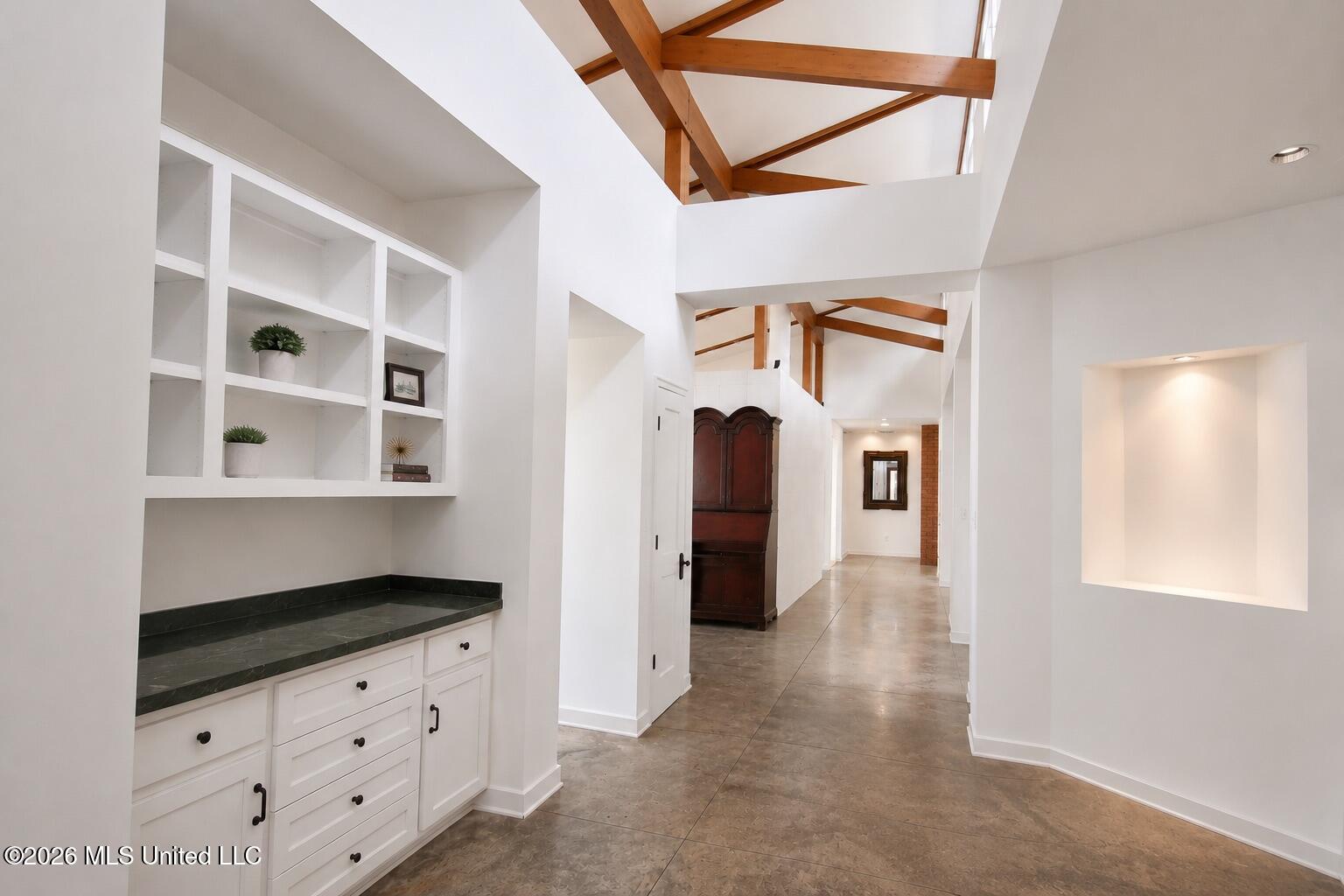 1001 Robert E Lee Drive Property Photo 8