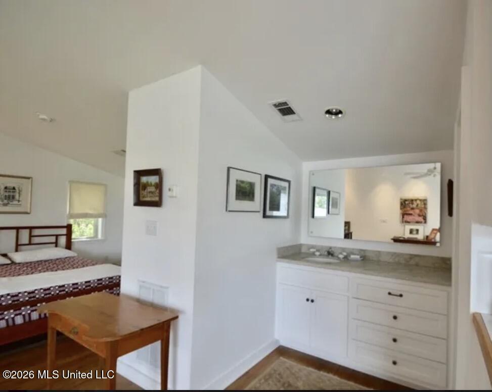 1001 Robert E Lee Drive Property Photo 26
