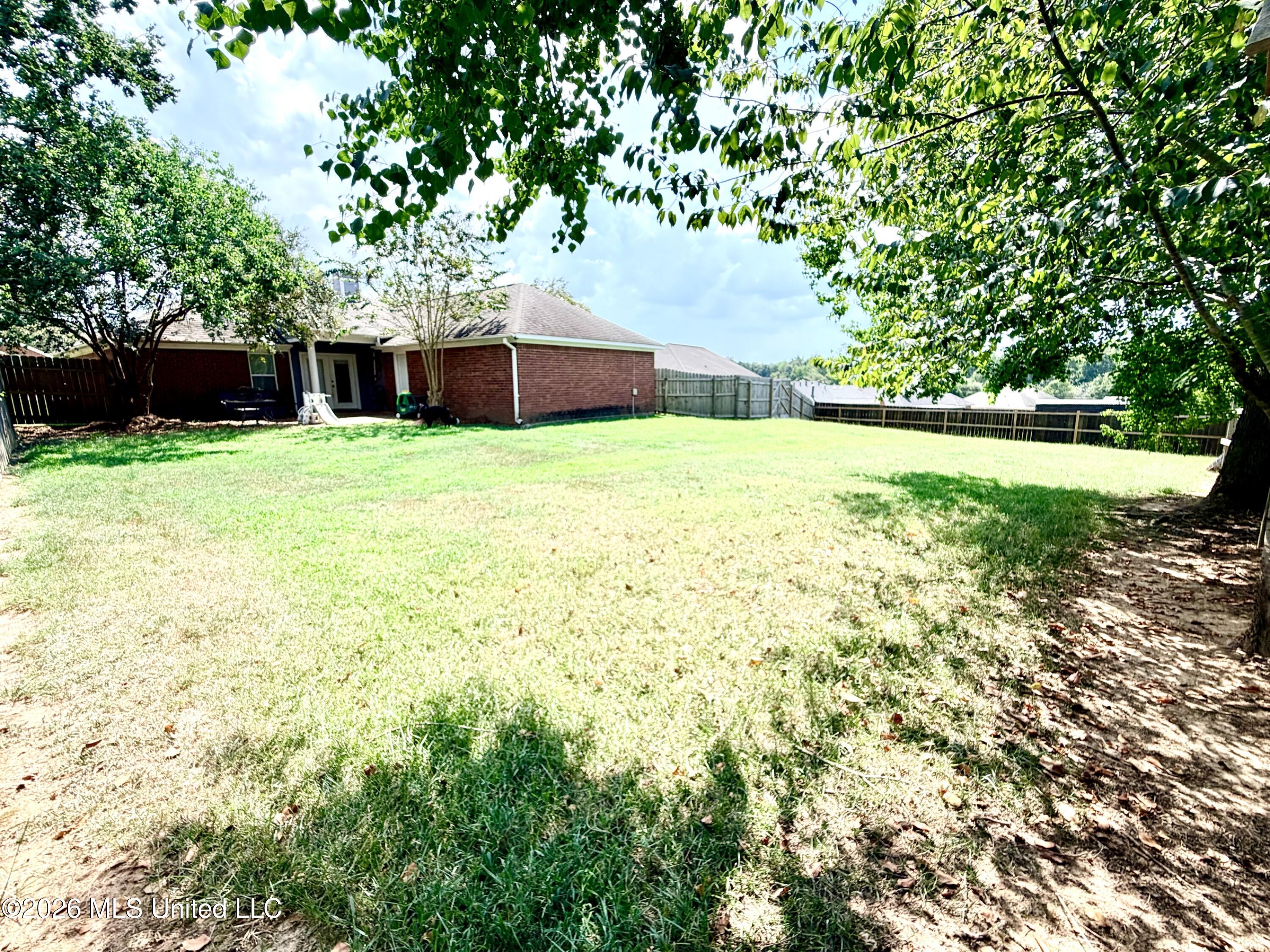 1008 Stonehendge Drive Property Photo 7