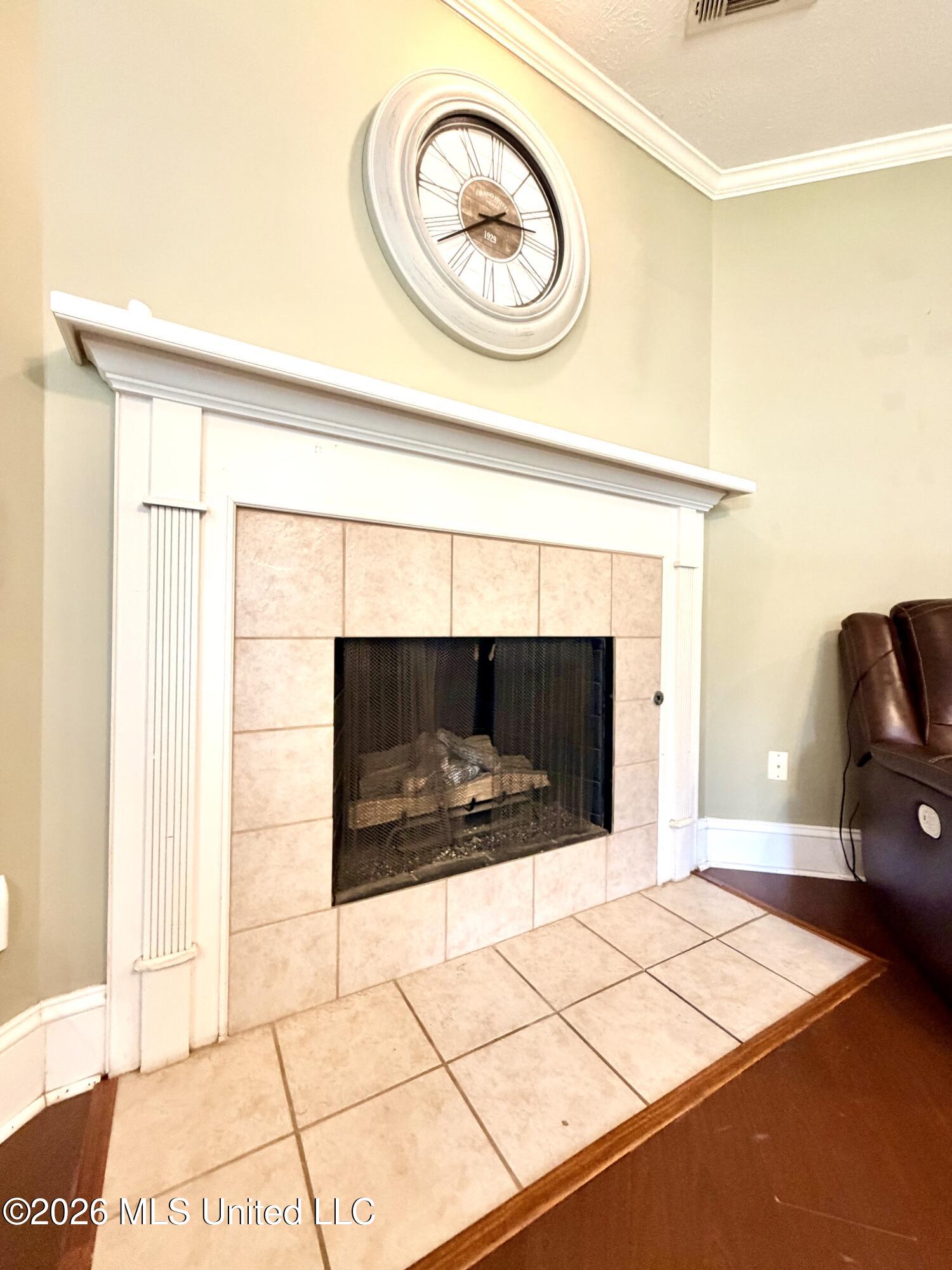 1008 Stonehendge Drive Property Photo 11