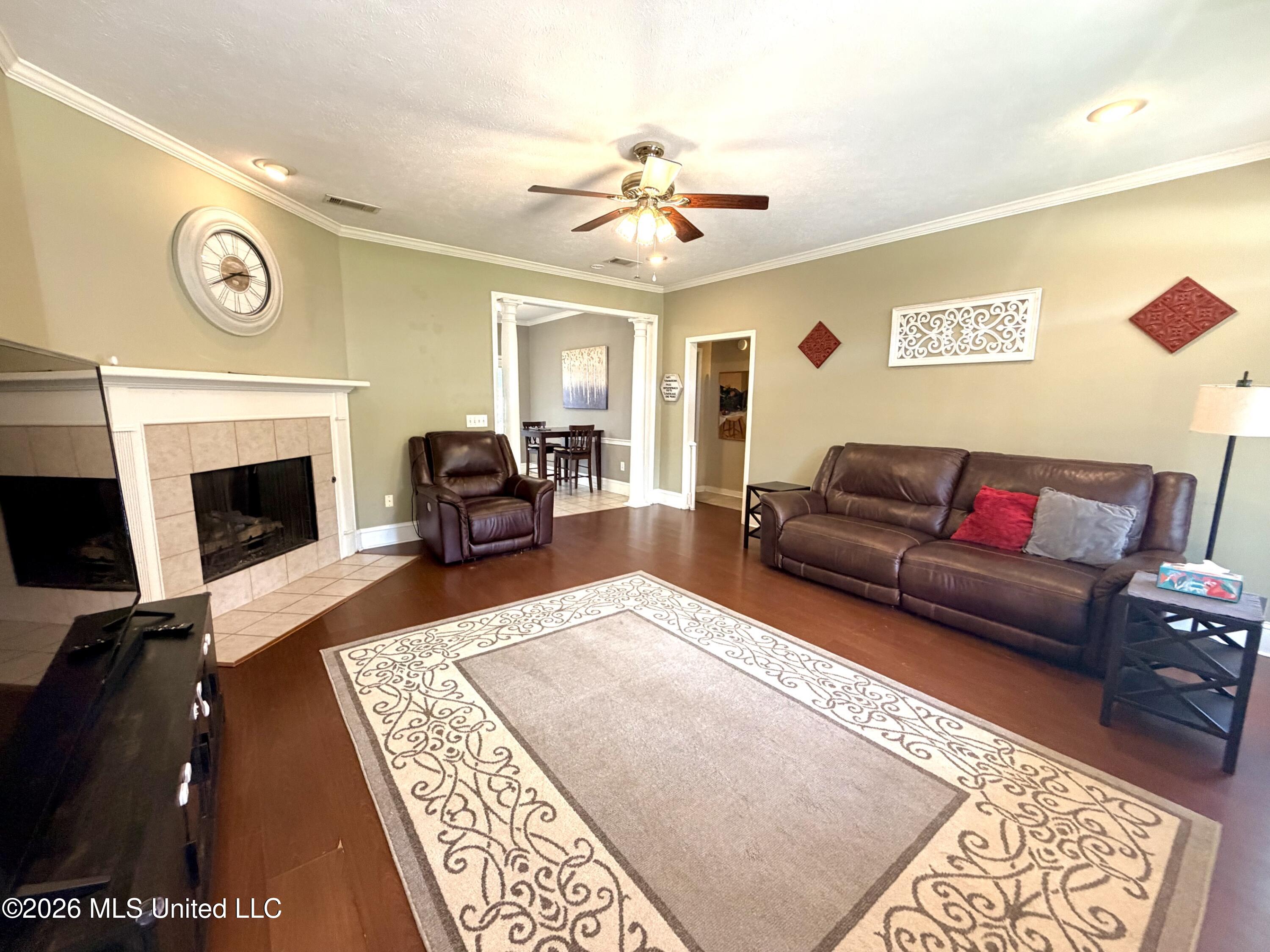 1008 Stonehendge Drive Property Photo 13