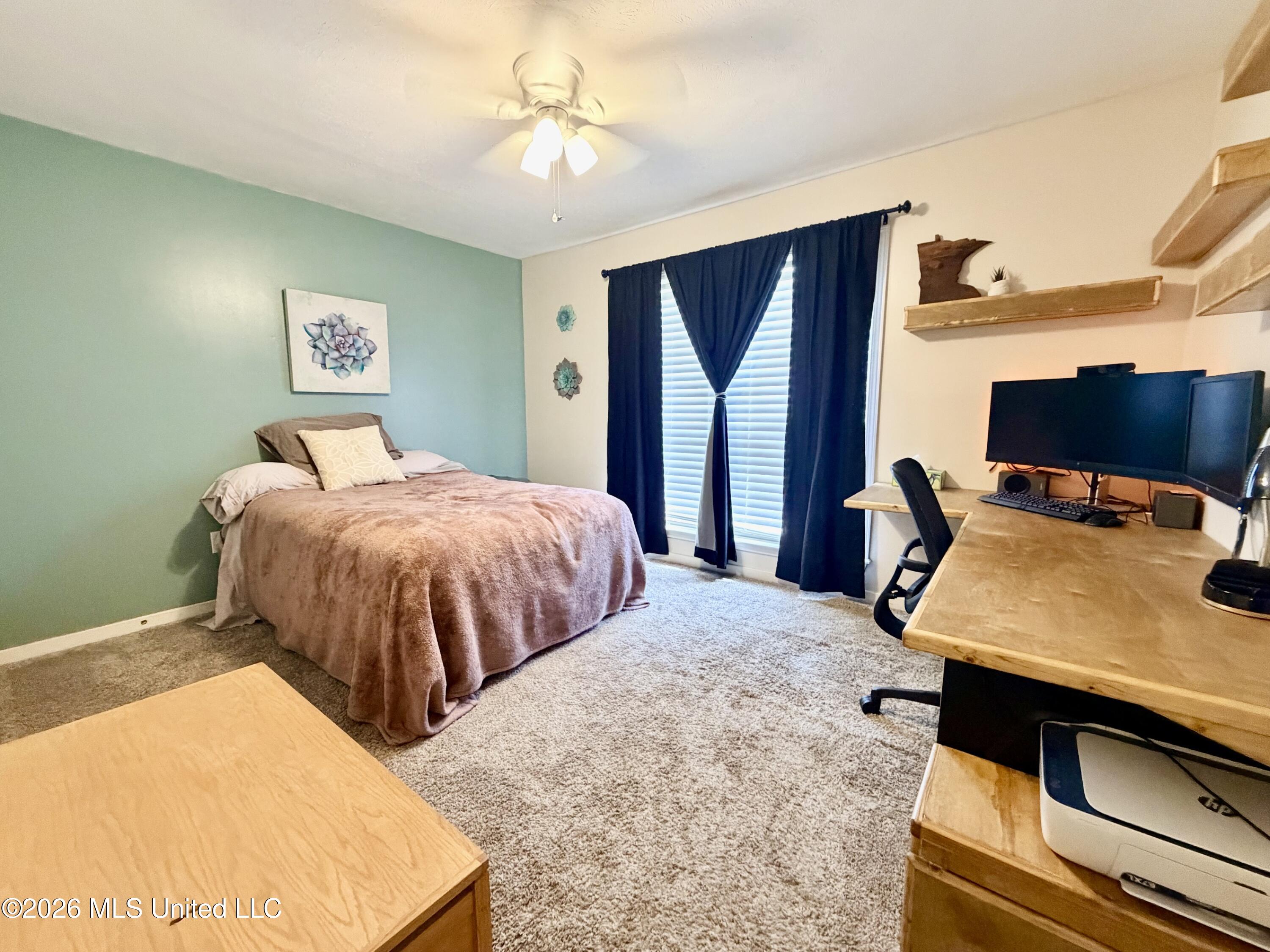 1008 Stonehendge Drive Property Photo 28