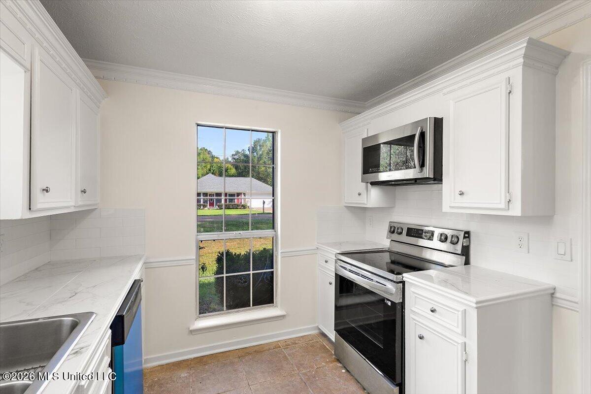 415 Riverbend Drive Property Photo 12