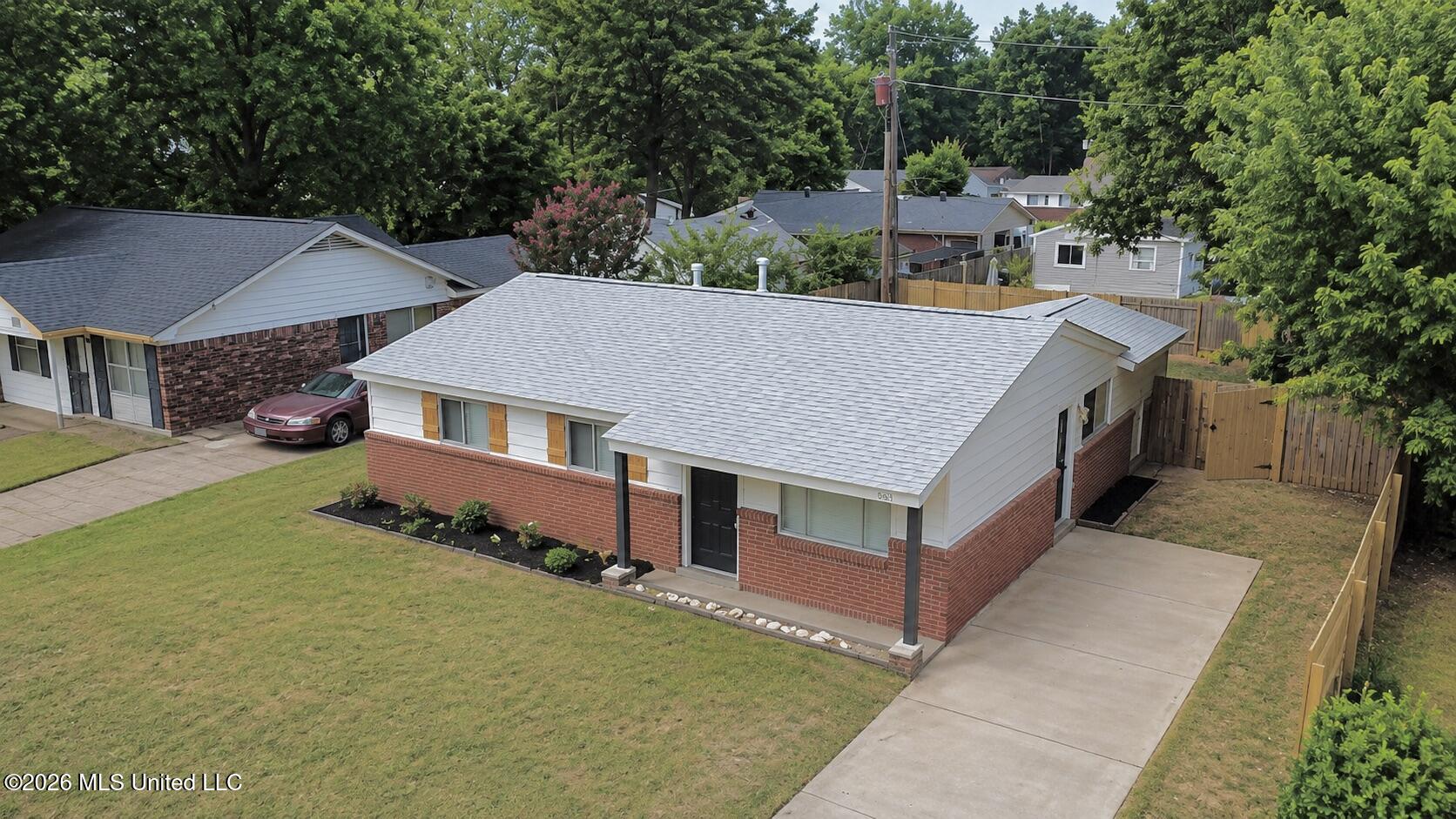 1936 Conerly Drive Property Photo 2