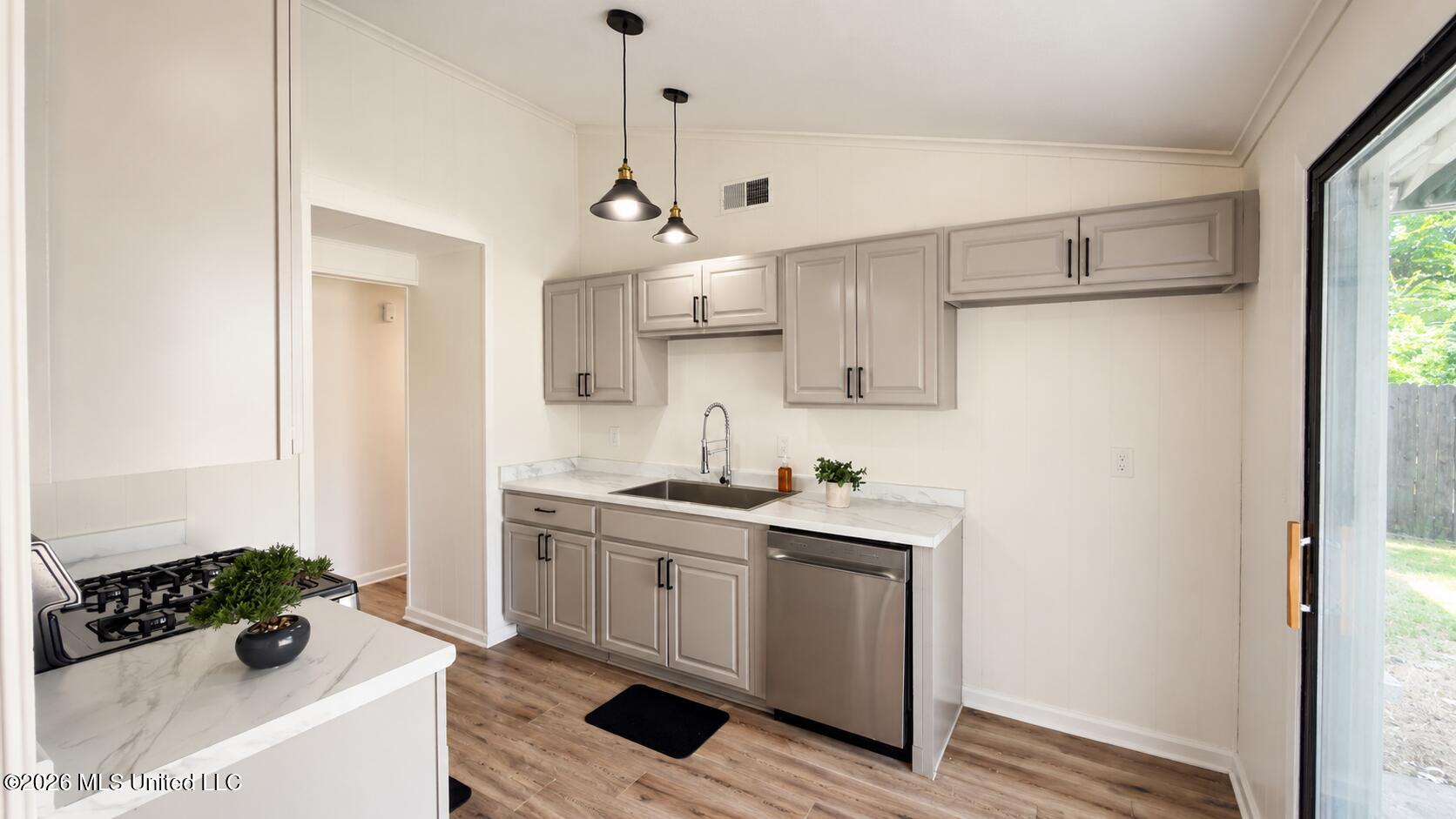 1936 Conerly Drive Property Photo 8