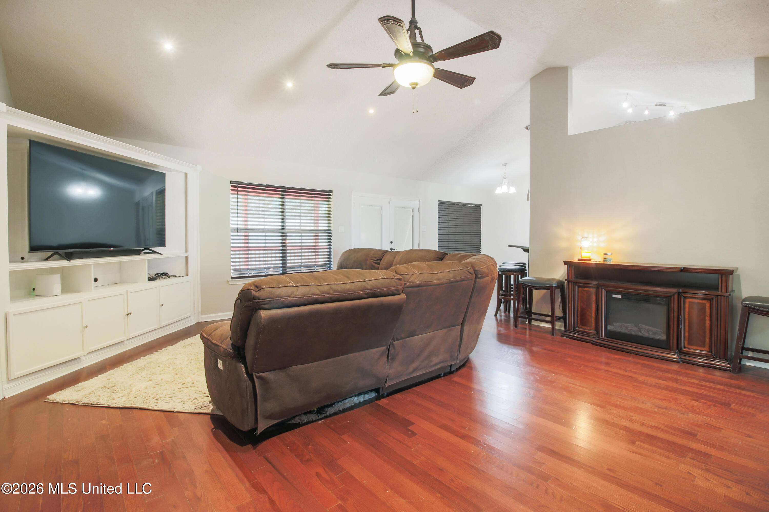 15054 Greenwell Circle Property Photo 9