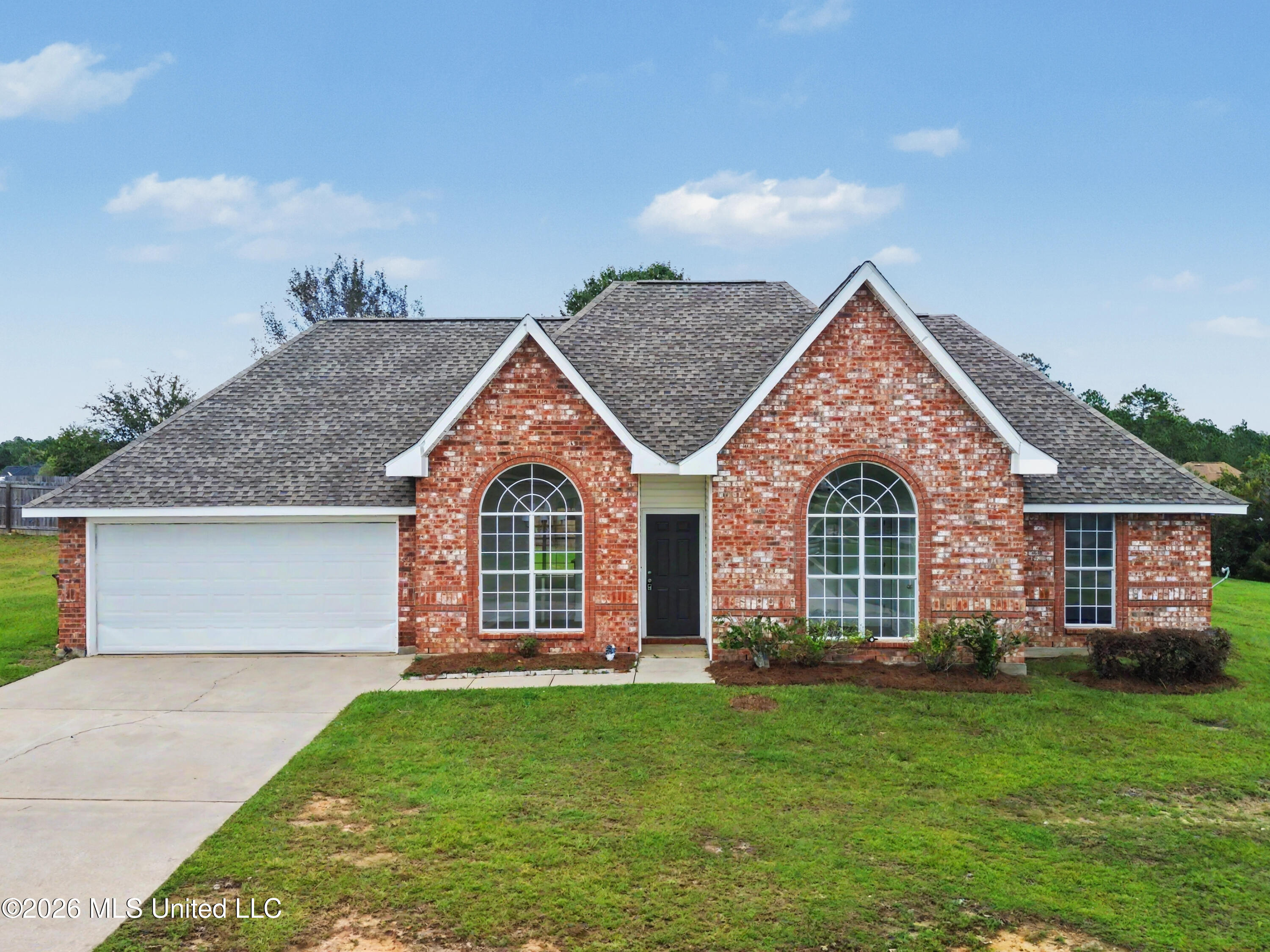 21806 Hunter Cove Property Photo 2