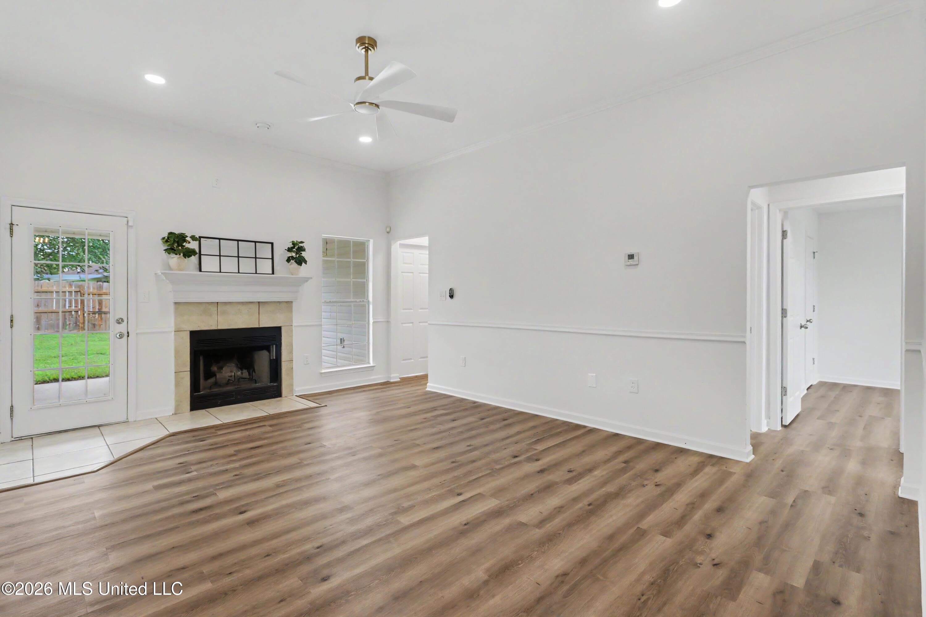 21806 Hunter Cove Property Photo 4