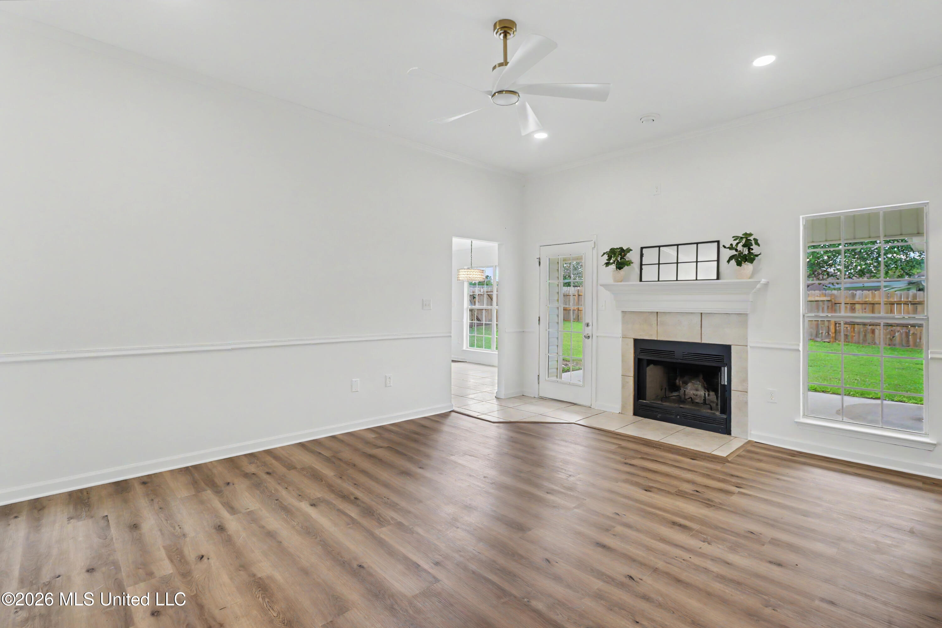 21806 Hunter Cove Property Photo 13