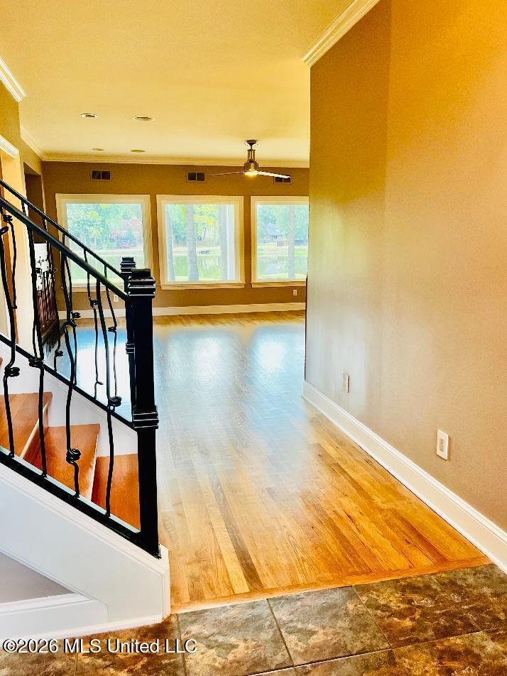 1720 Stonehedge Drive Property Photo 3
