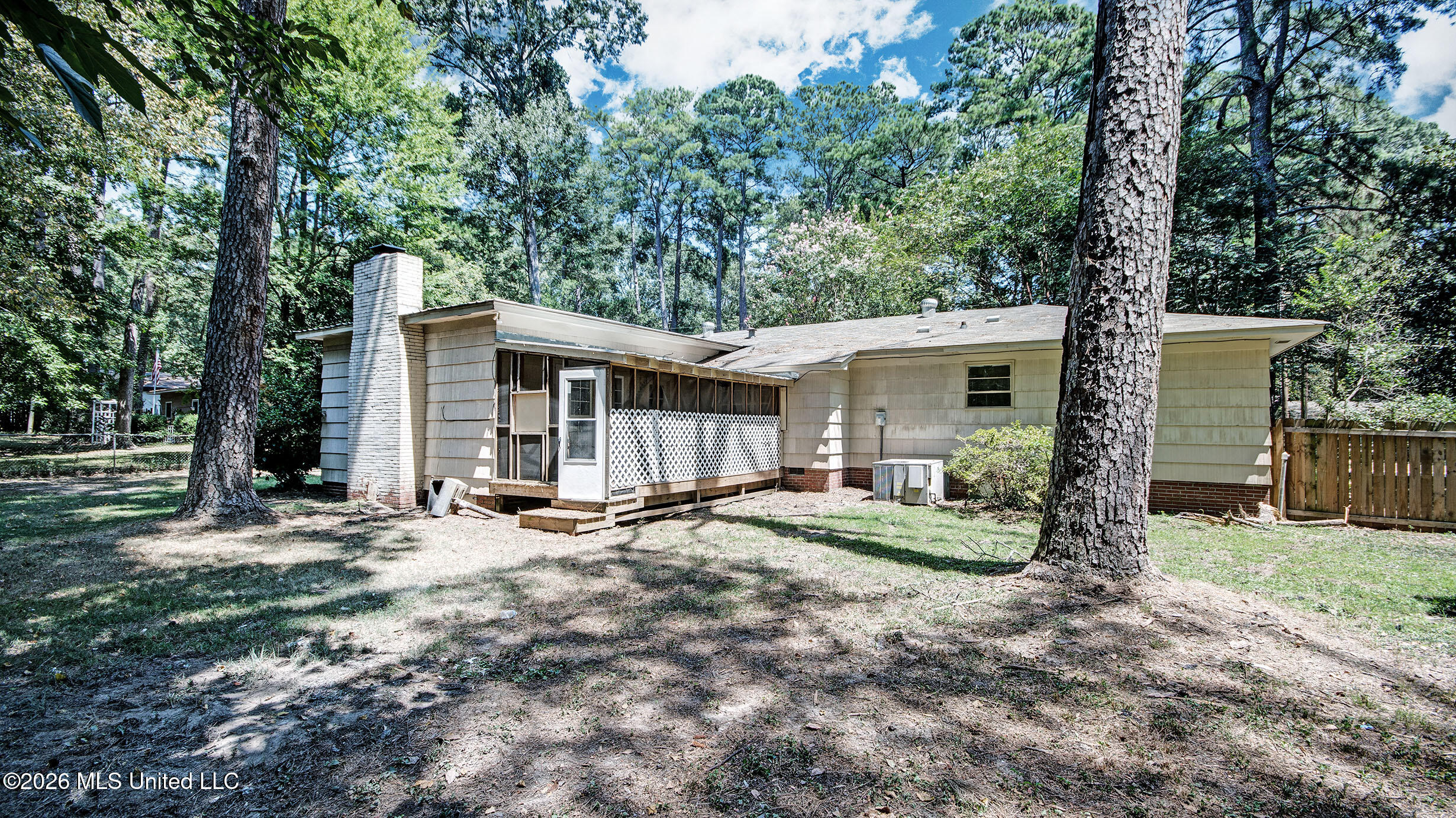 5473 Pine Lane Drive Property Photo 8