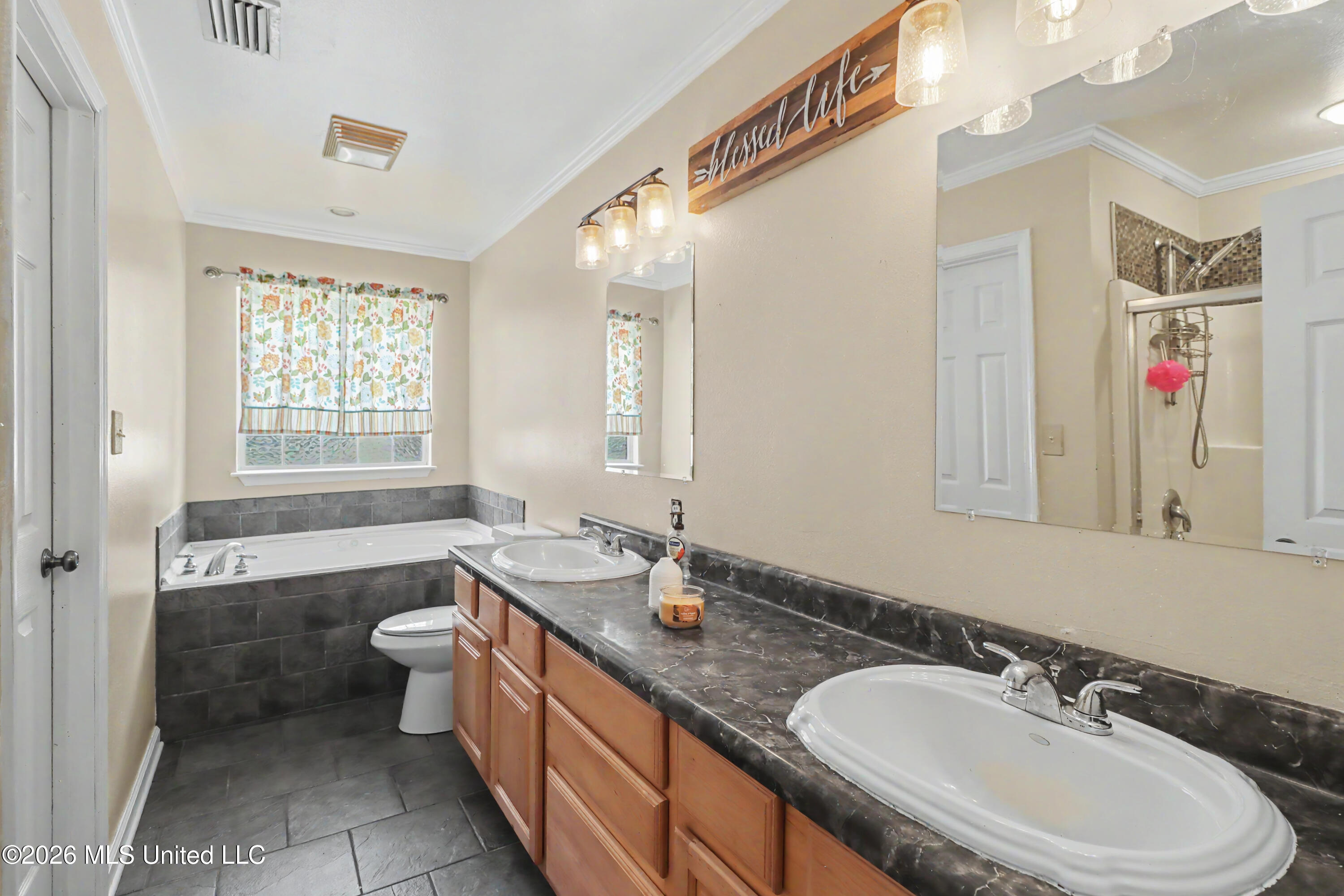17425 Marian Court Property Photo 13