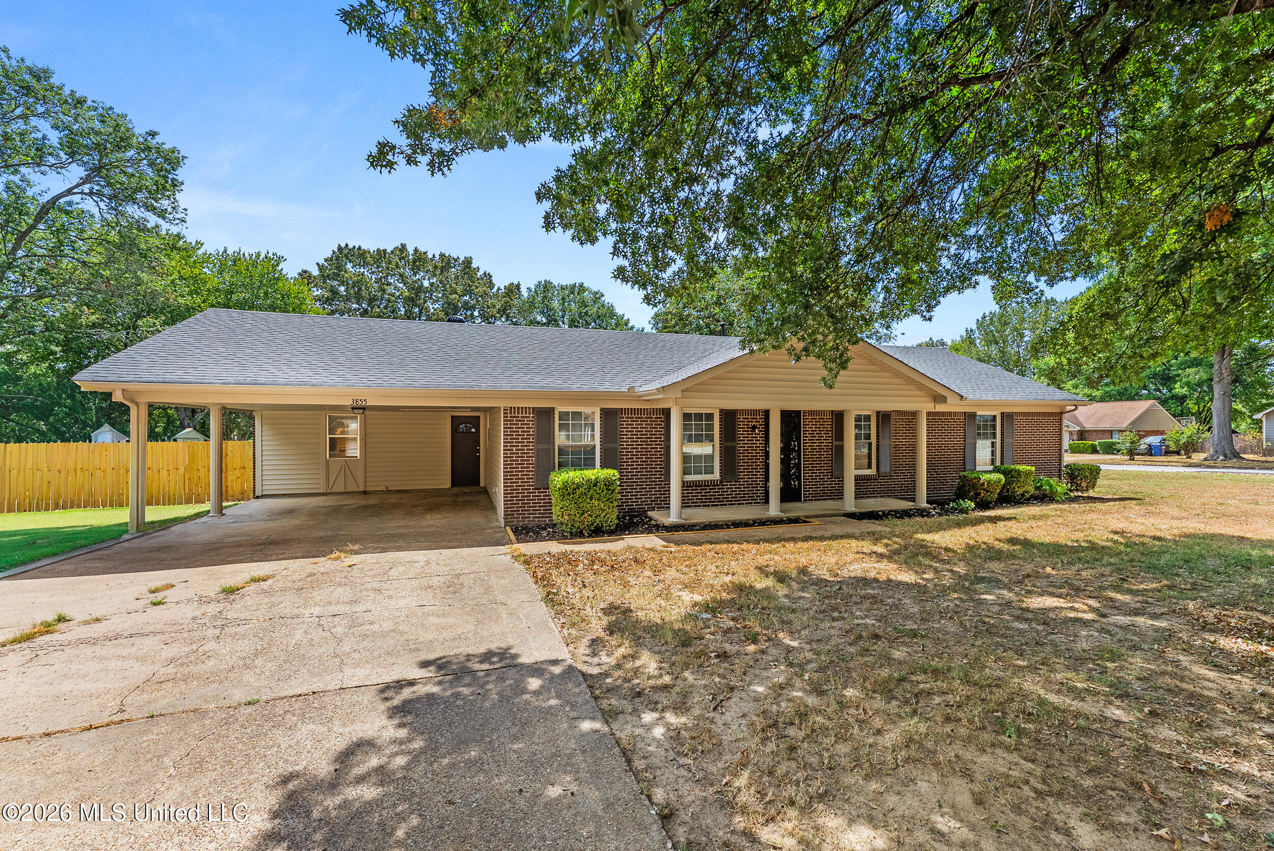 3855 Hilltop Drive Property Photo 3