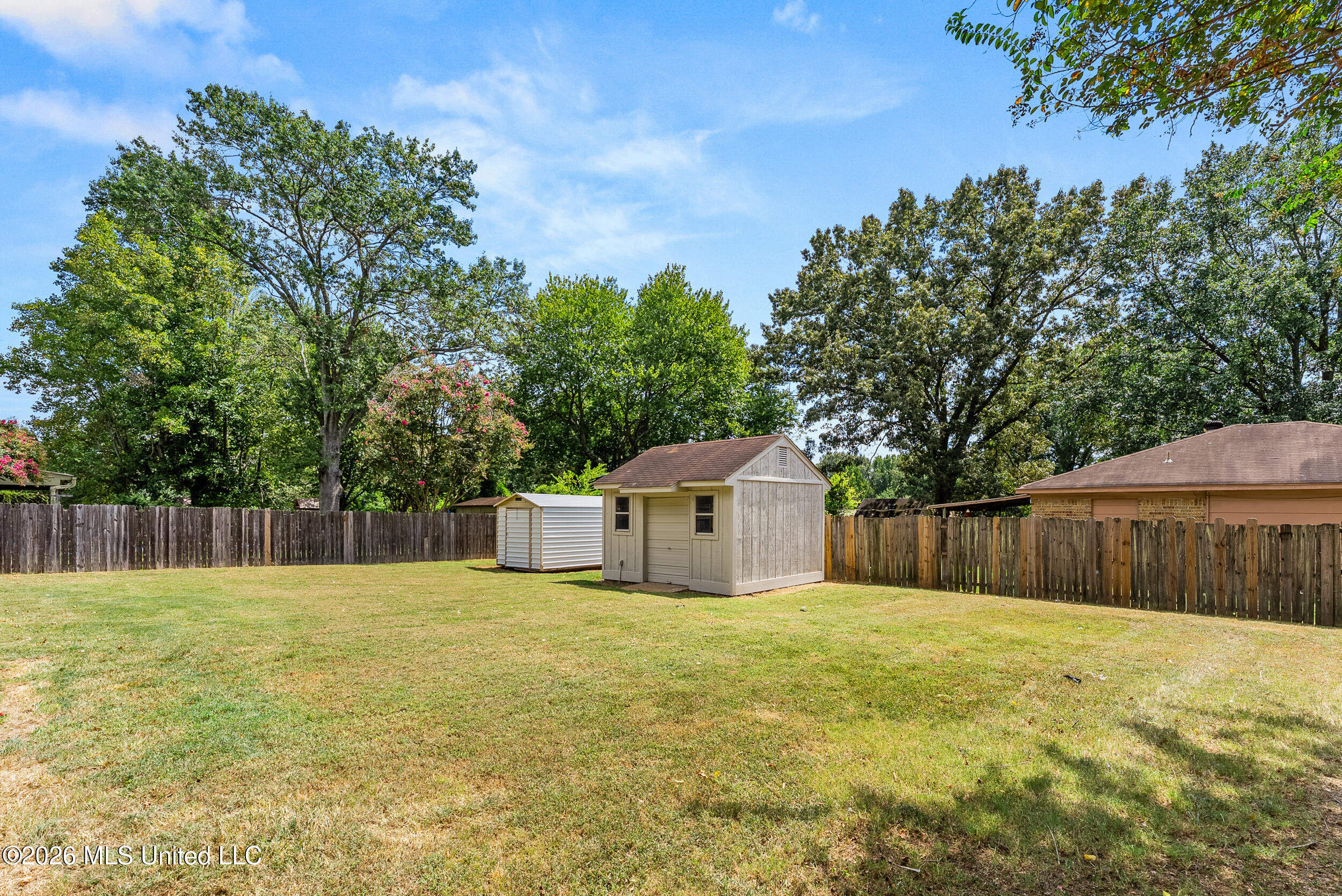 3855 Hilltop Drive Property Photo 7