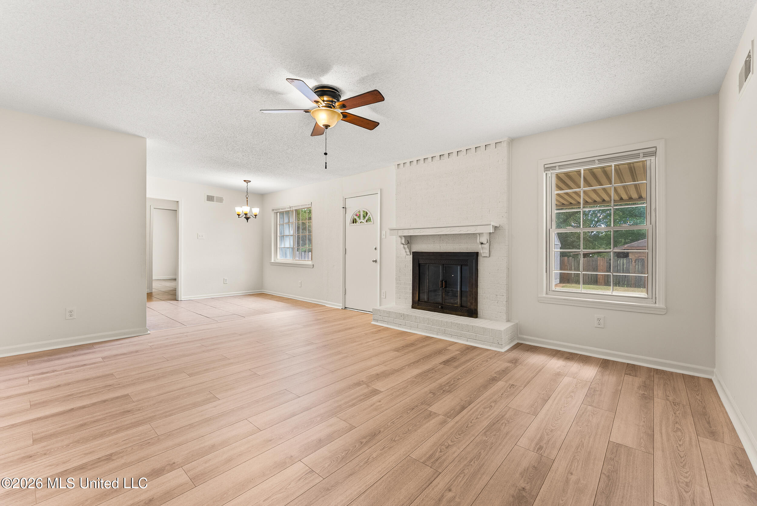 3855 Hilltop Drive Property Photo 10