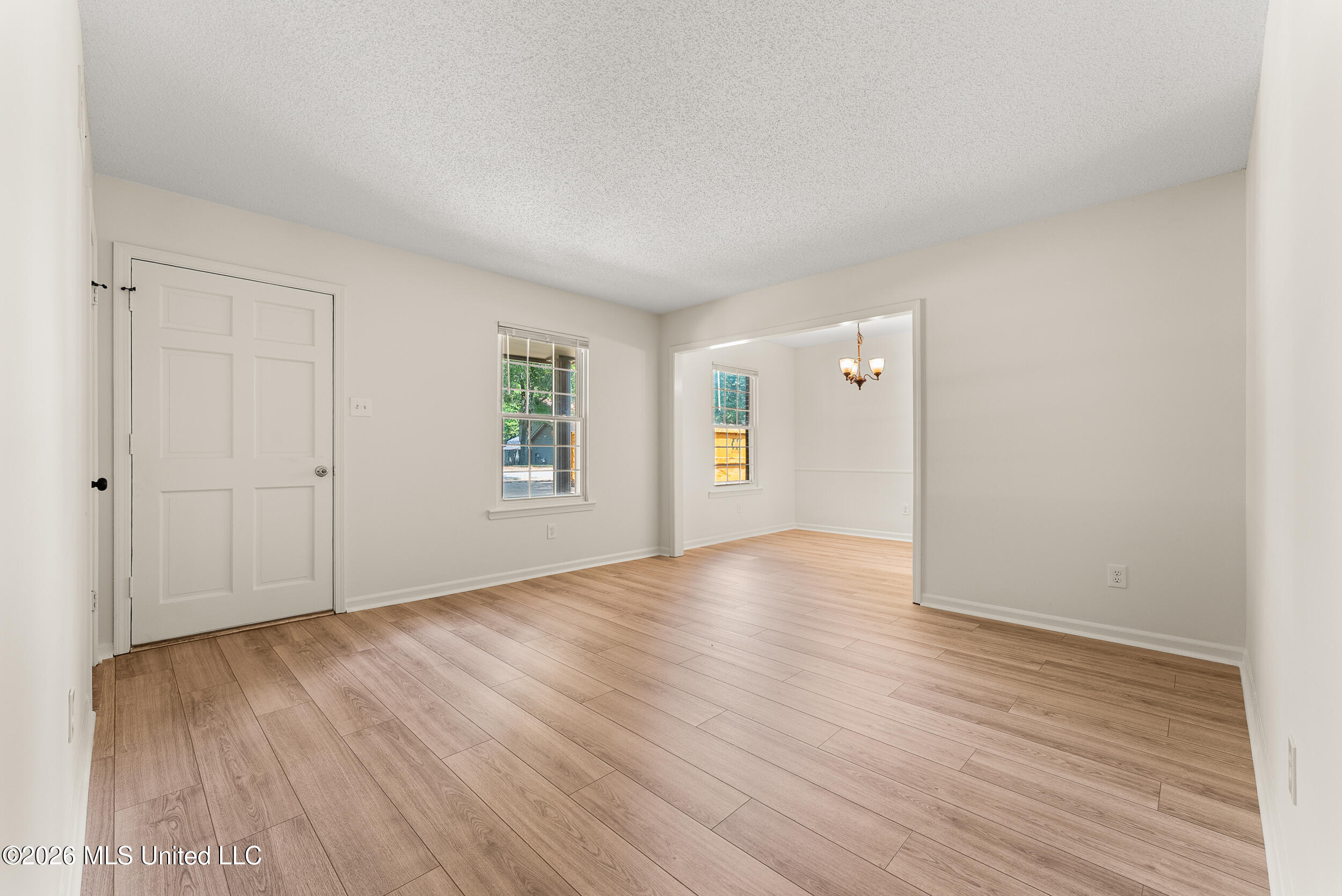 3855 Hilltop Drive Property Photo 11