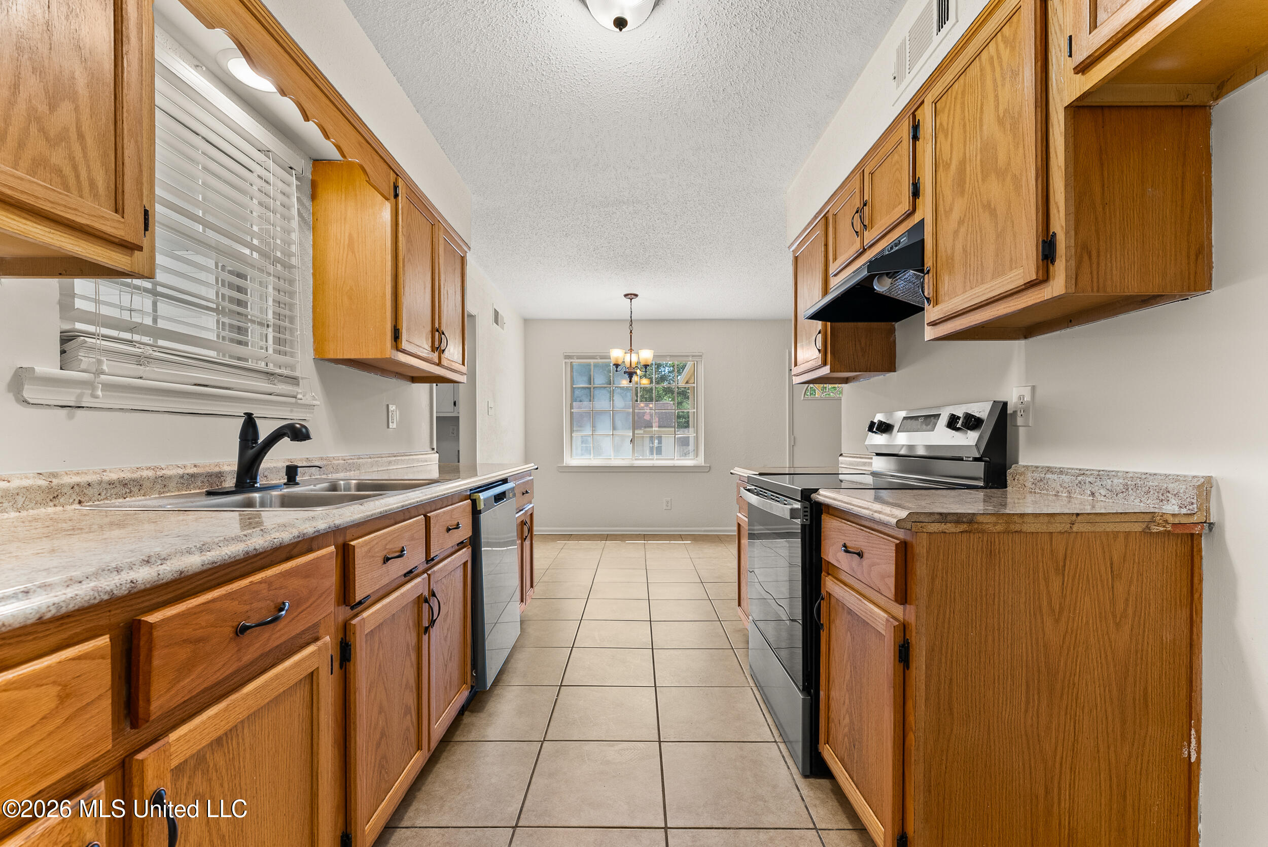 3855 Hilltop Drive Property Photo 13