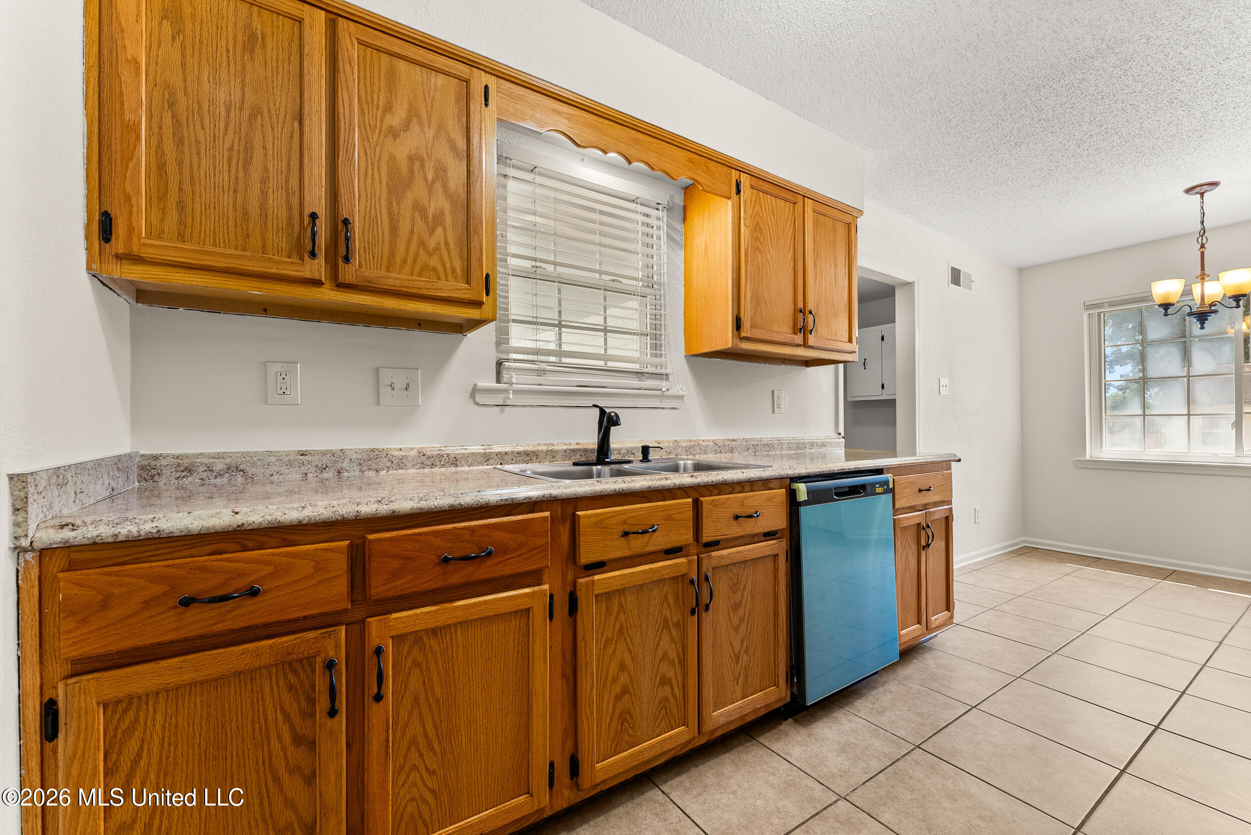 3855 Hilltop Drive Property Photo 14