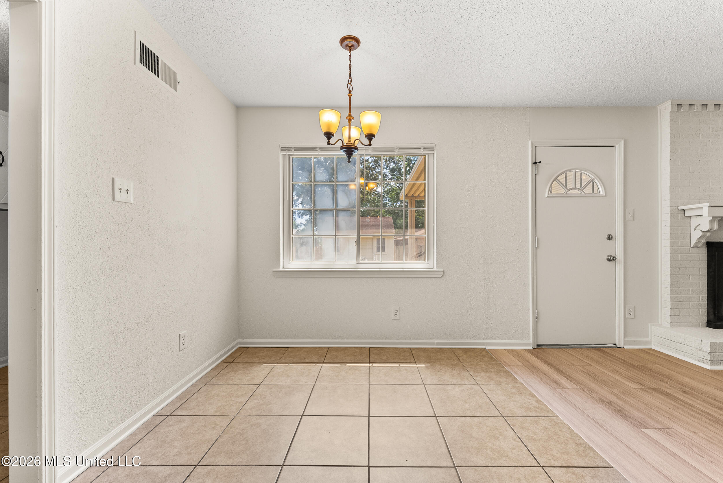 3855 Hilltop Drive Property Photo 15