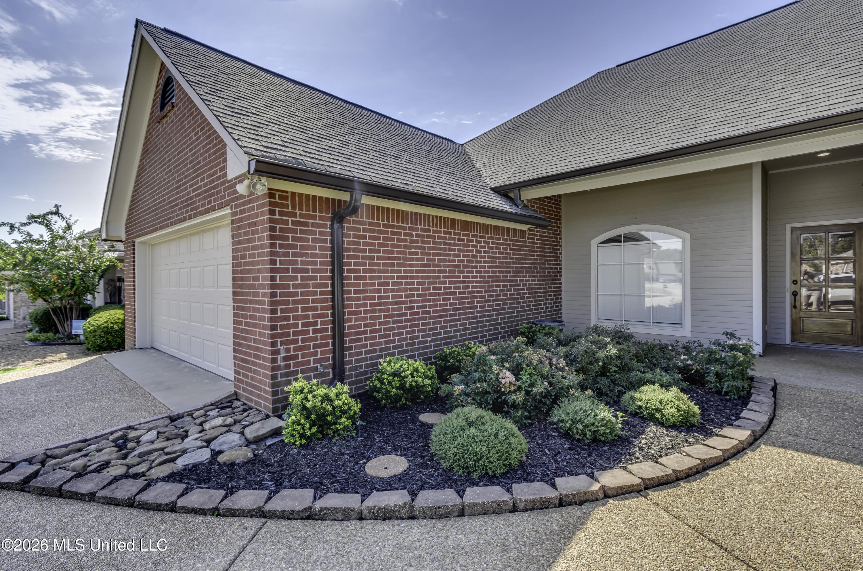 504 Wildberry Drive Property Photo 6