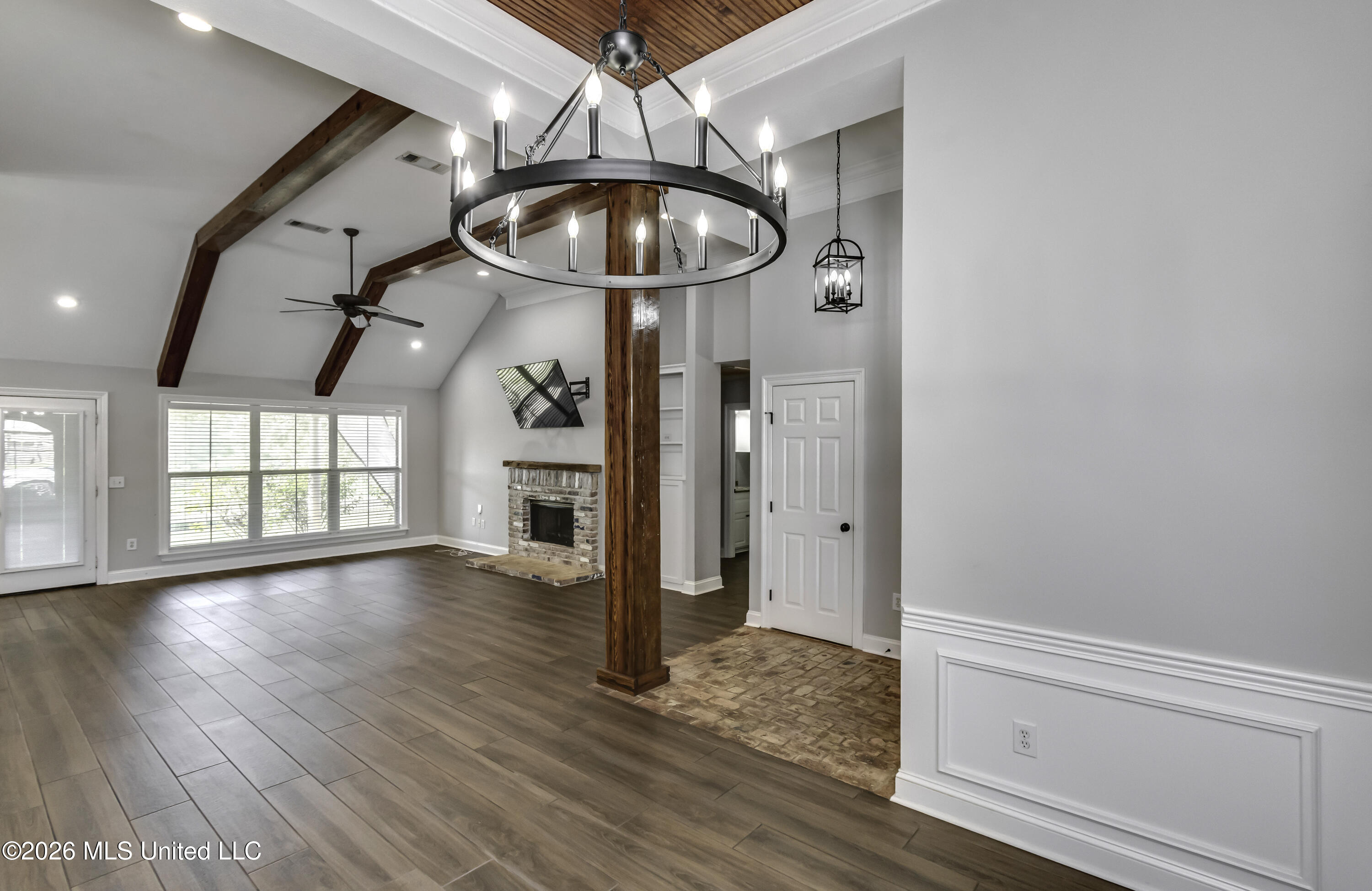 504 Wildberry Drive Property Photo 11