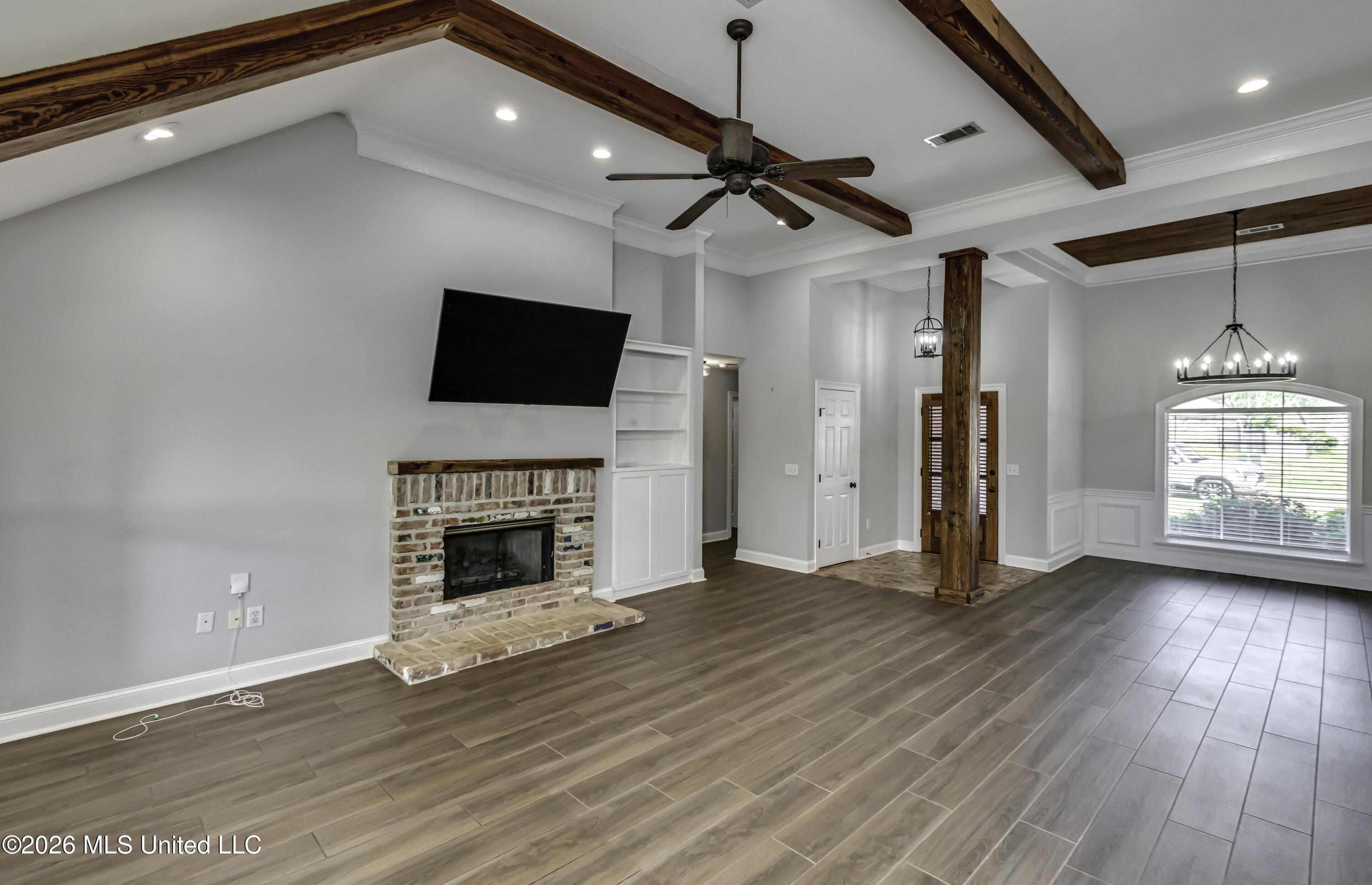 504 Wildberry Drive Property Photo 14