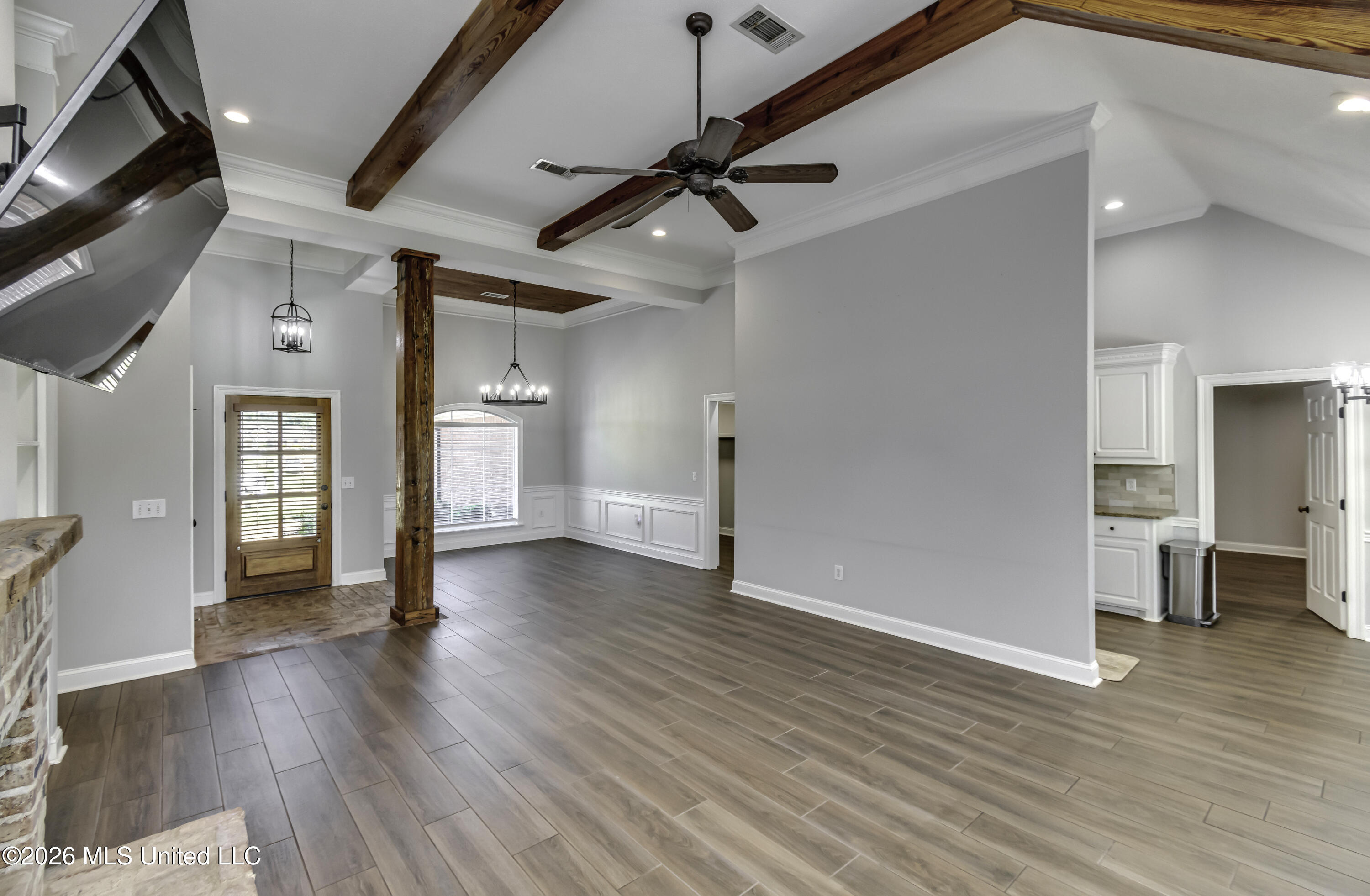 504 Wildberry Drive Property Photo 15