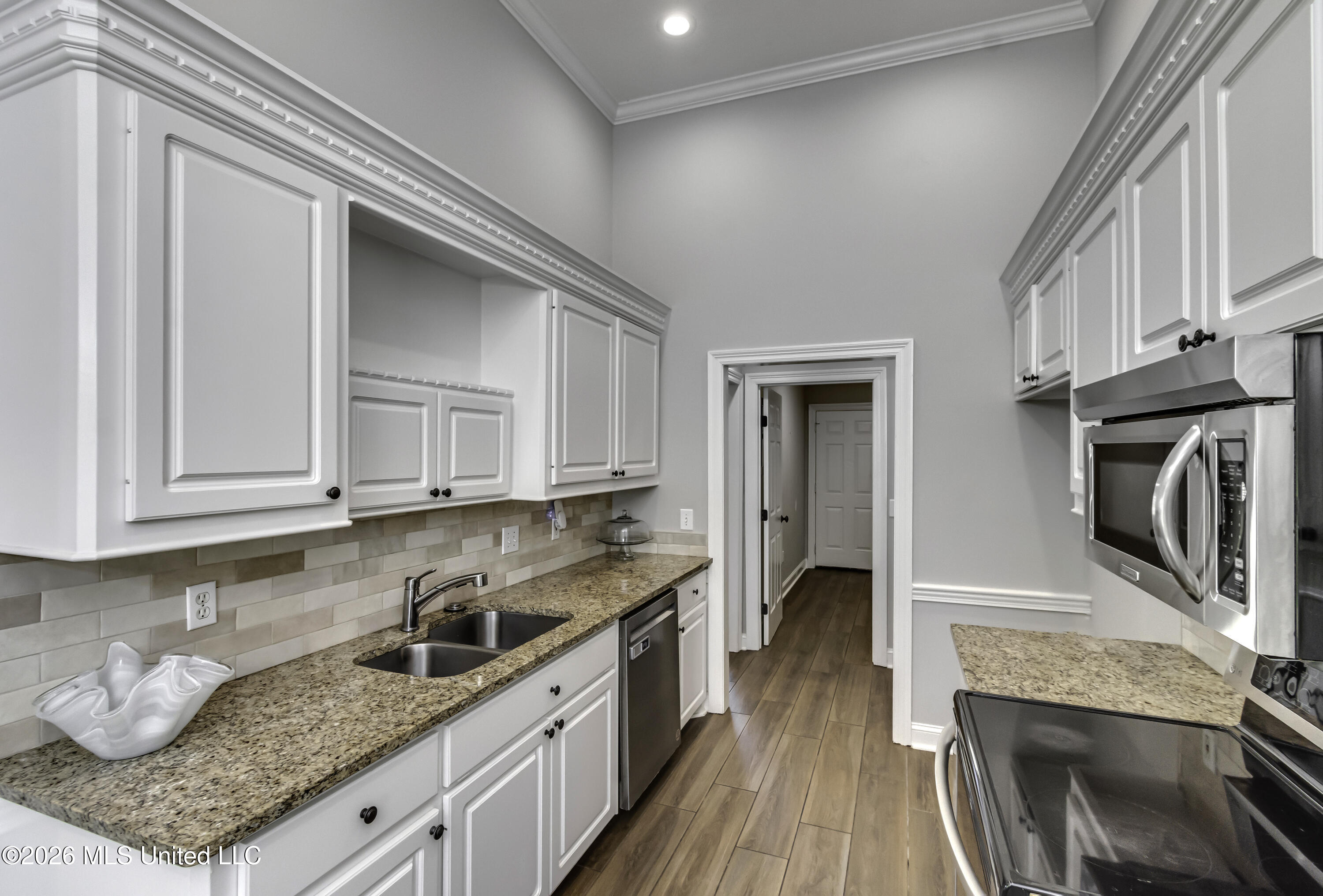 504 Wildberry Drive Property Photo 18