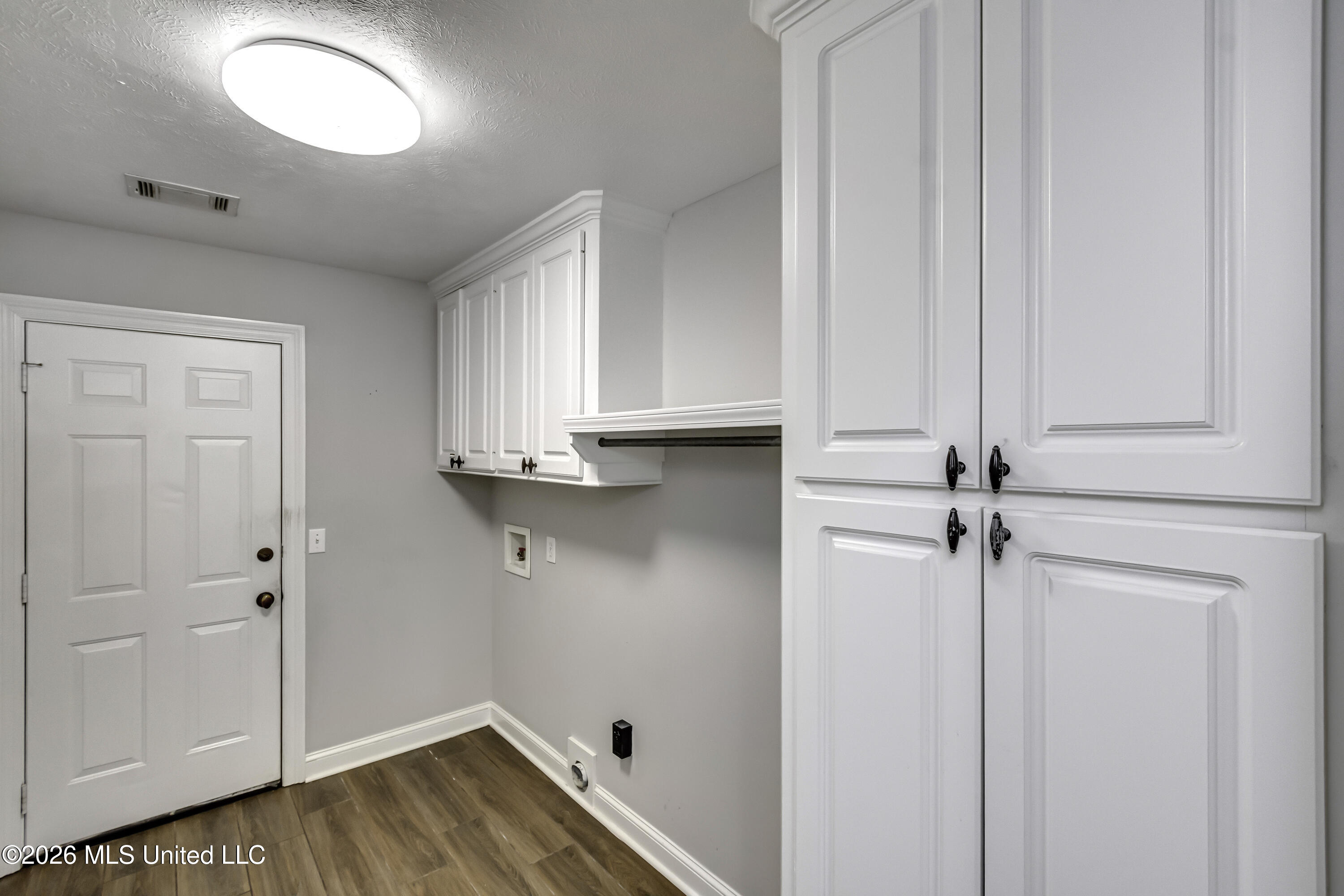 504 Wildberry Drive Property Photo 24