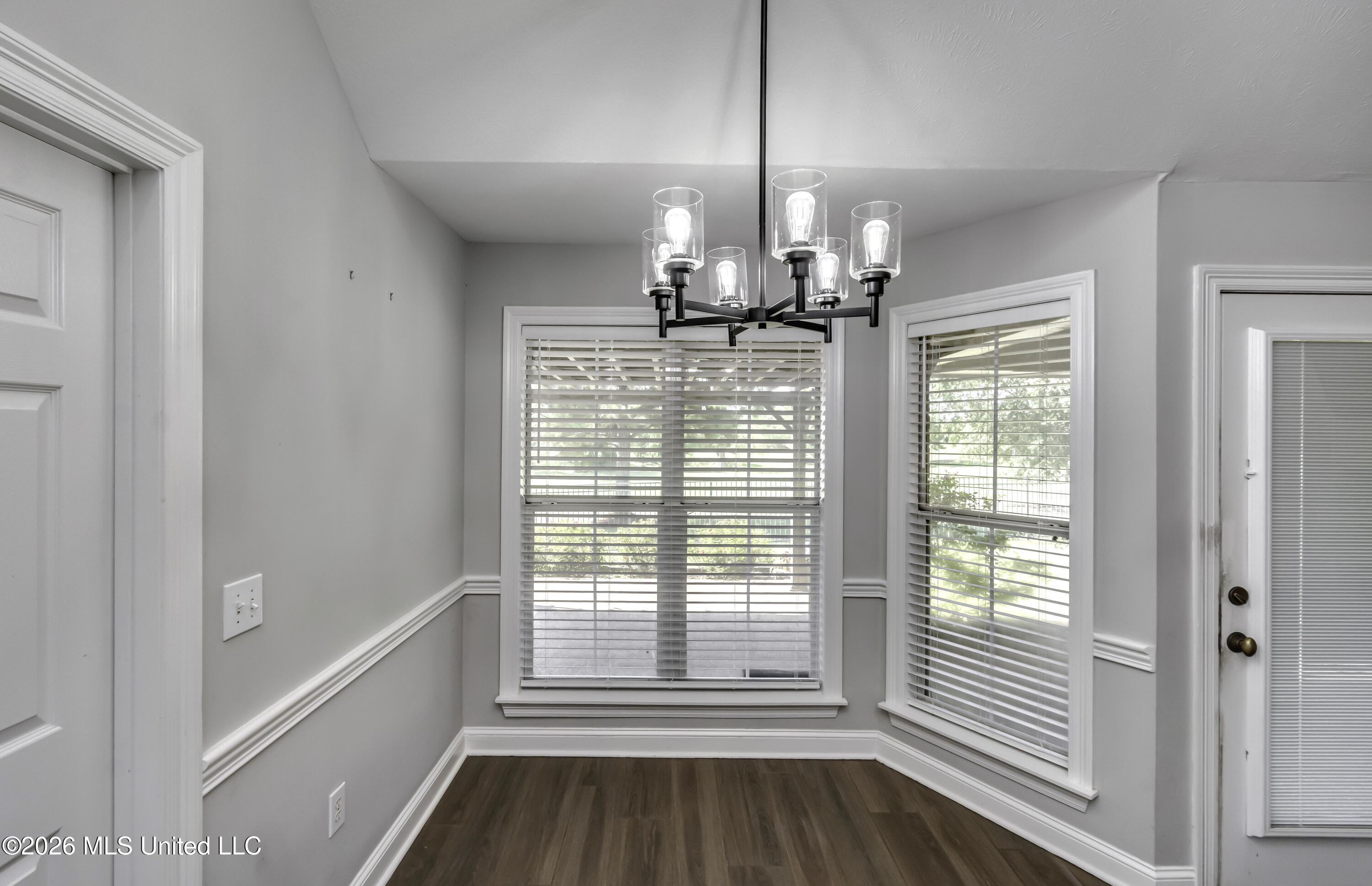 504 Wildberry Drive Property Photo 25