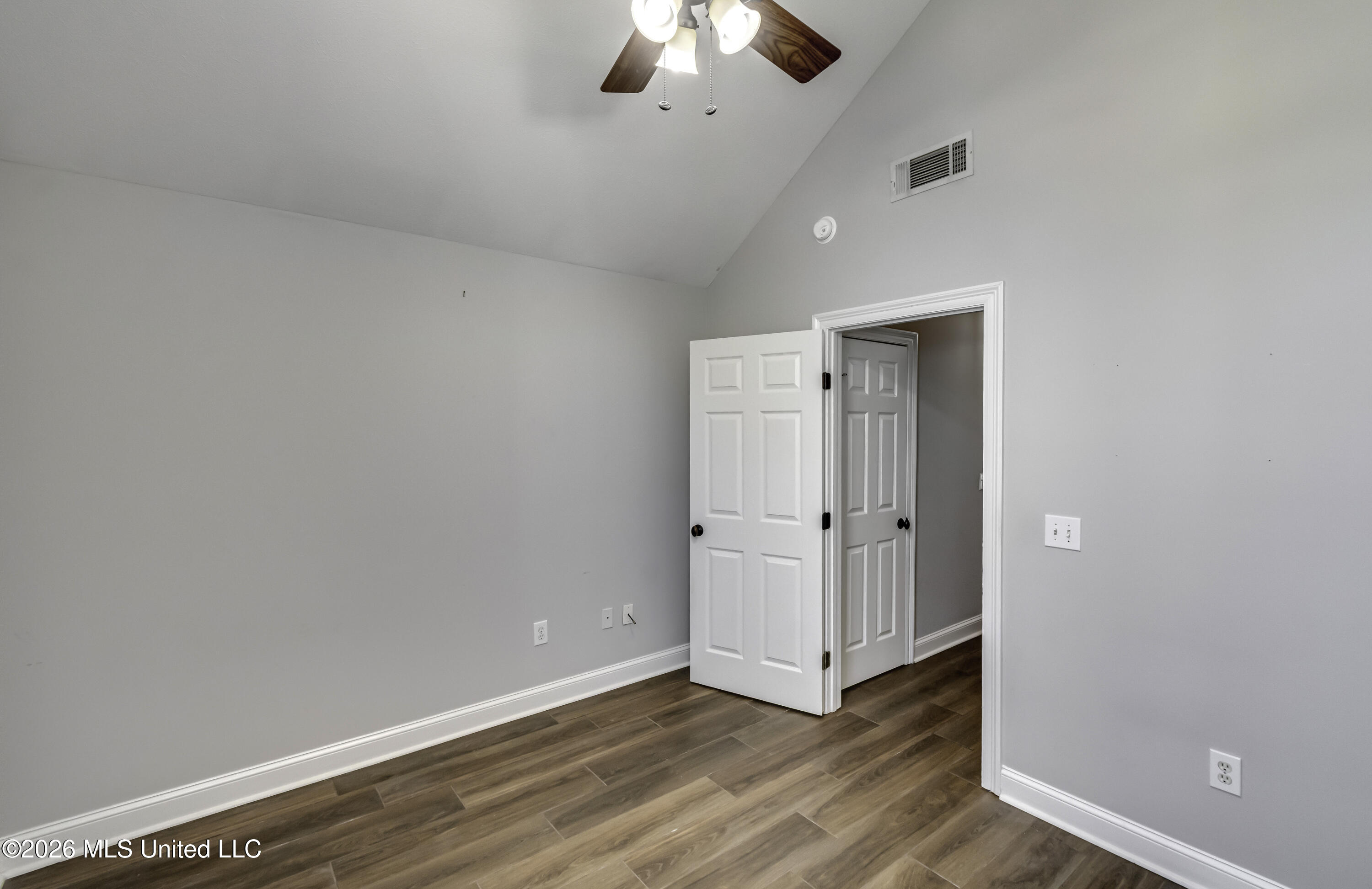 504 Wildberry Drive Property Photo 40