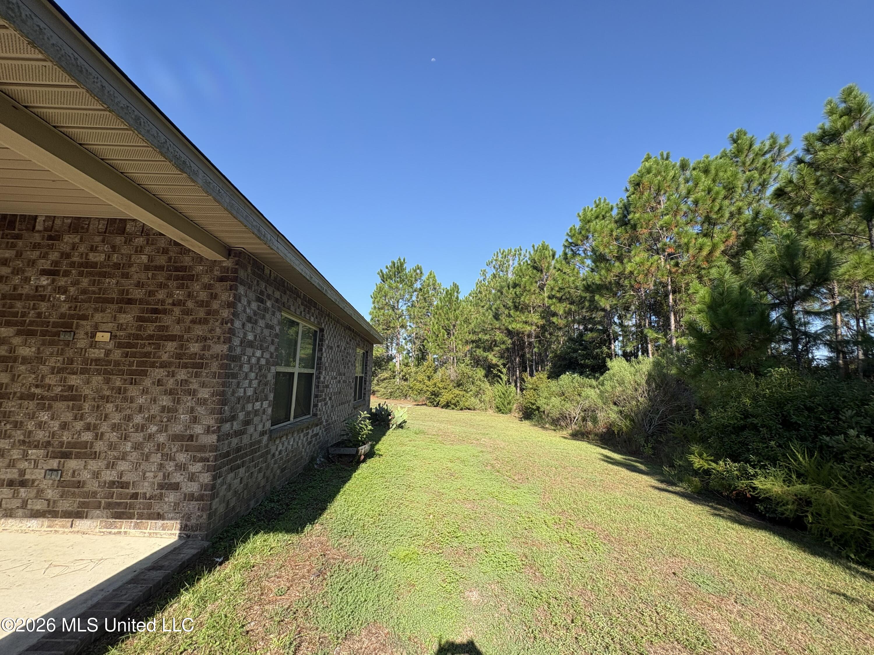 1290 Sage Court Property Photo 4