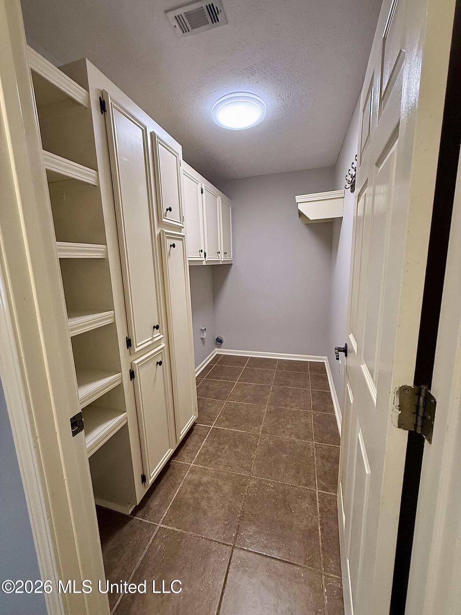 420 Vista Court Property Photo 8