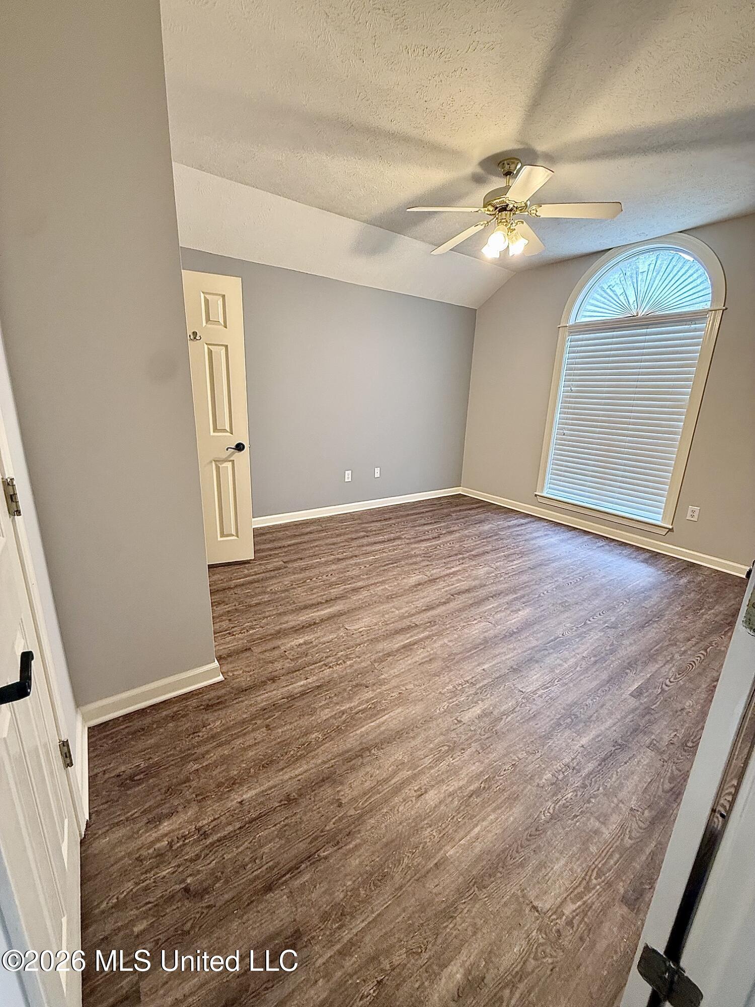 420 Vista Court Property Photo 9