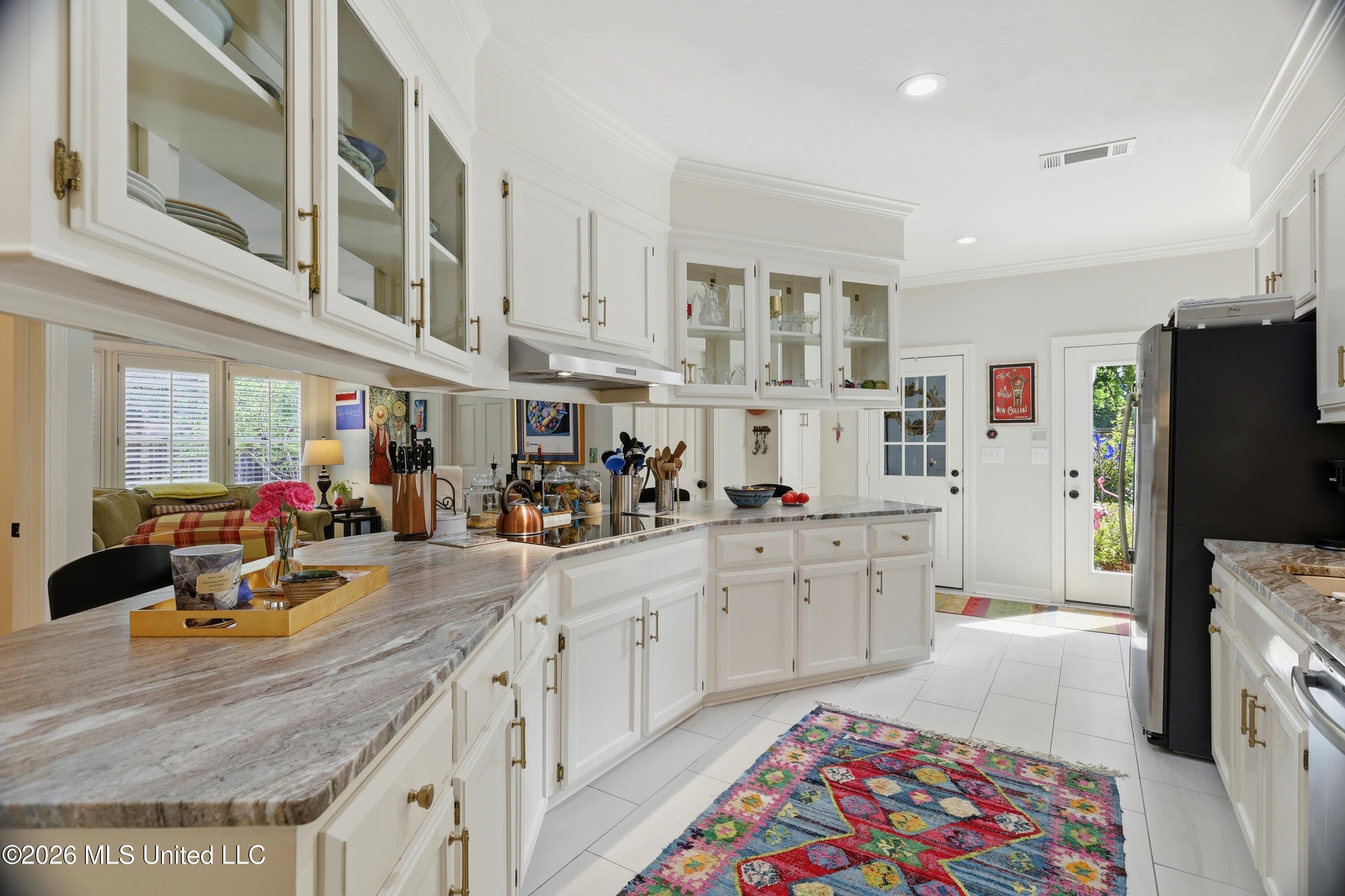 209 Hillside Street Property Photo 12