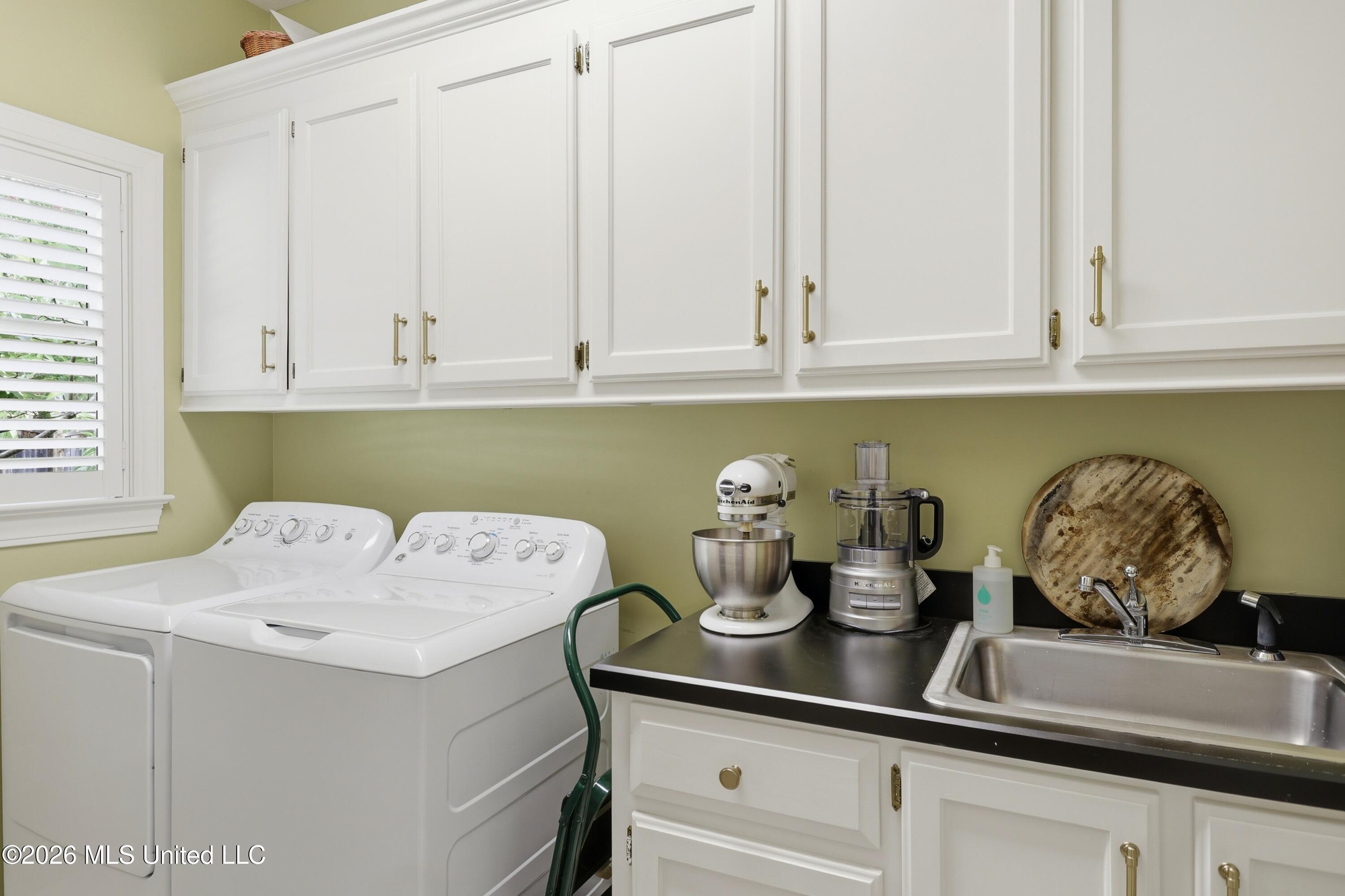 209 Hillside Street Property Photo 16
